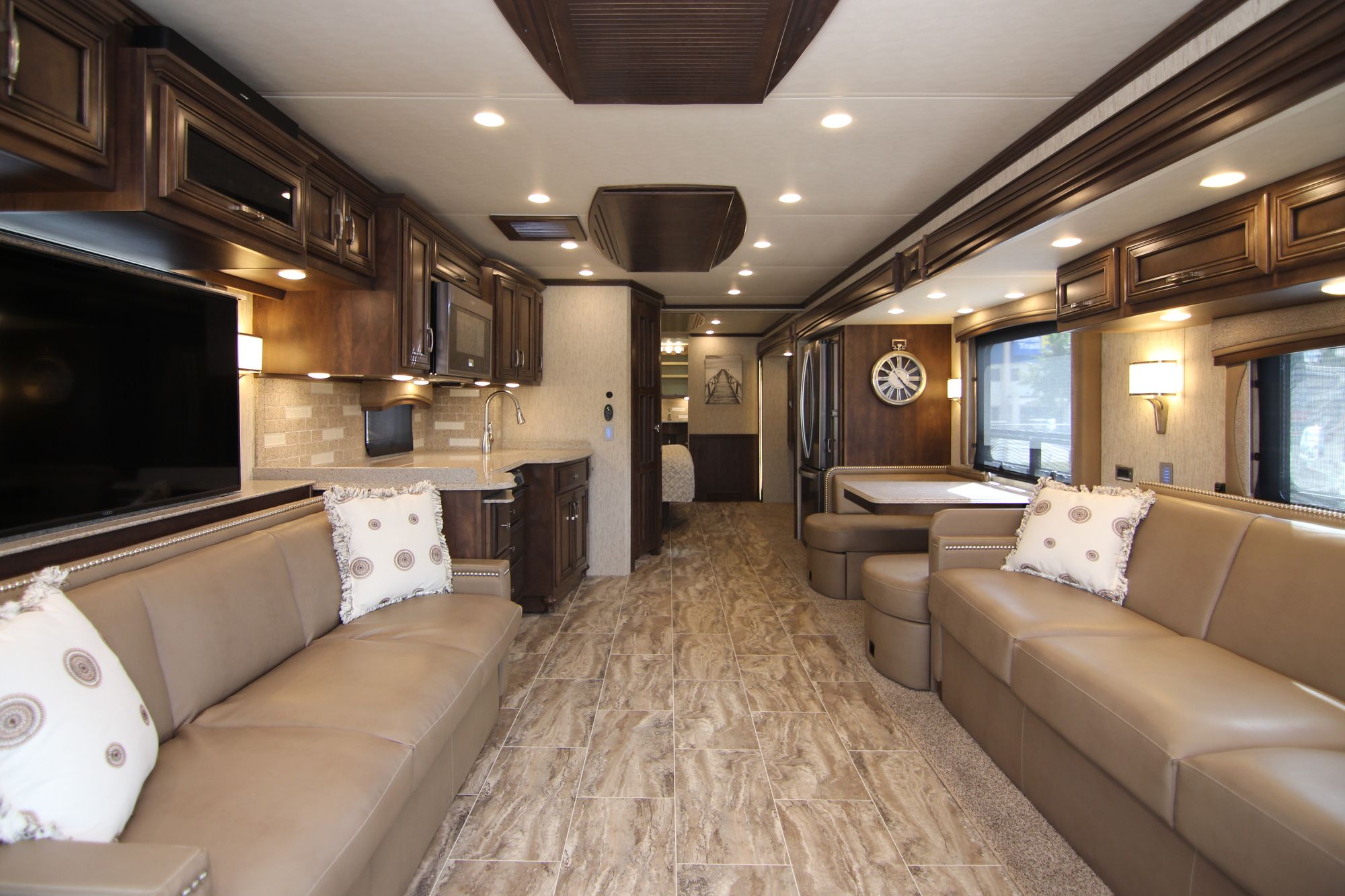 New 2019 Newmar Ventana Le 4037 Class A  For Sale