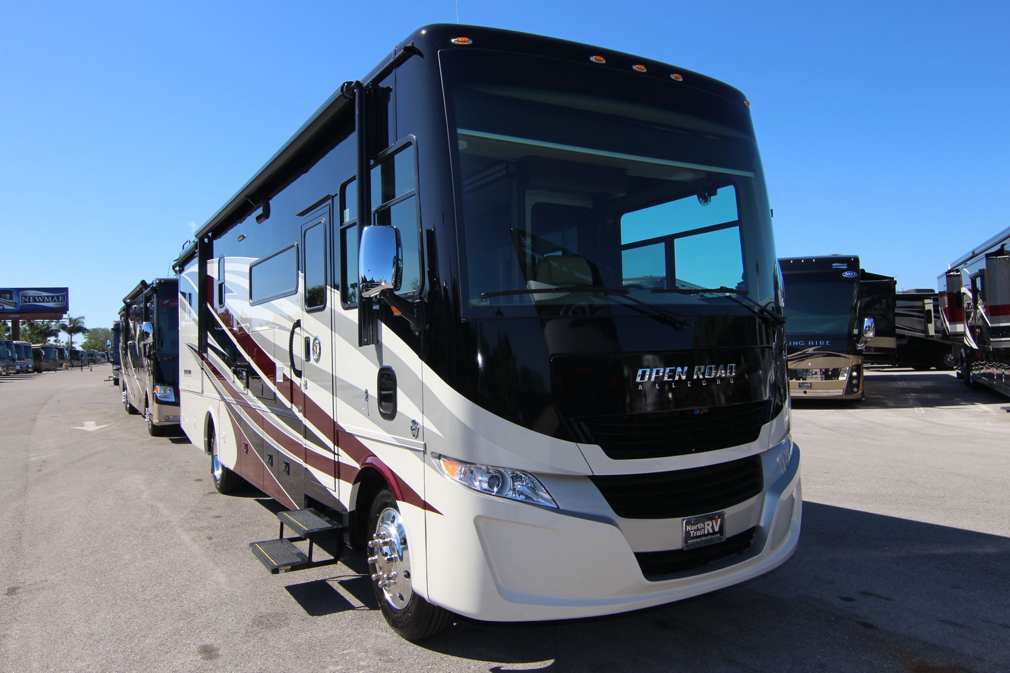 New 2019 Tiffin Motor Homes Allegro 32SA Class A  For Sale