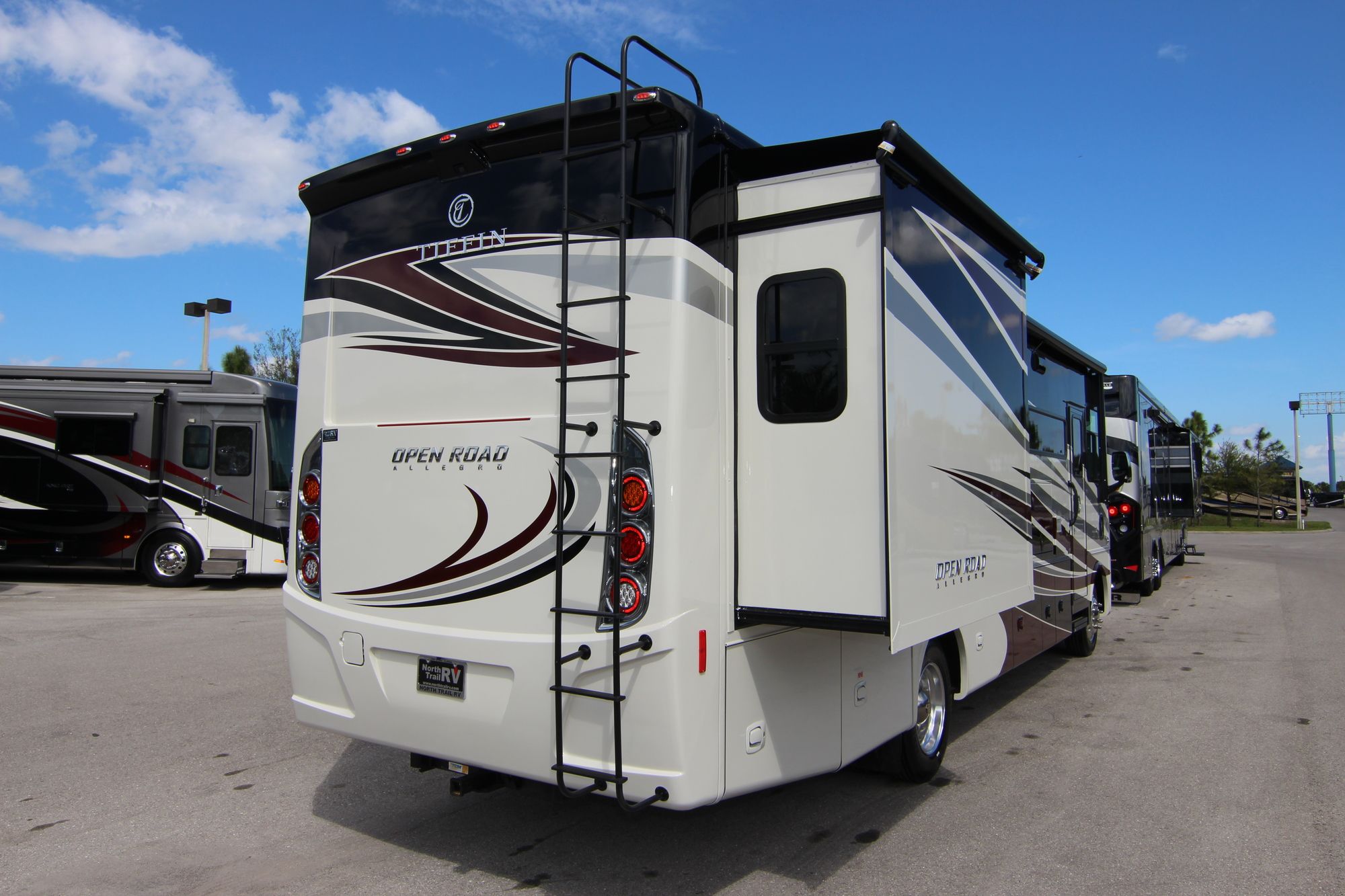 New 2019 Tiffin Motor Homes Allegro 32SA Class A  For Sale
