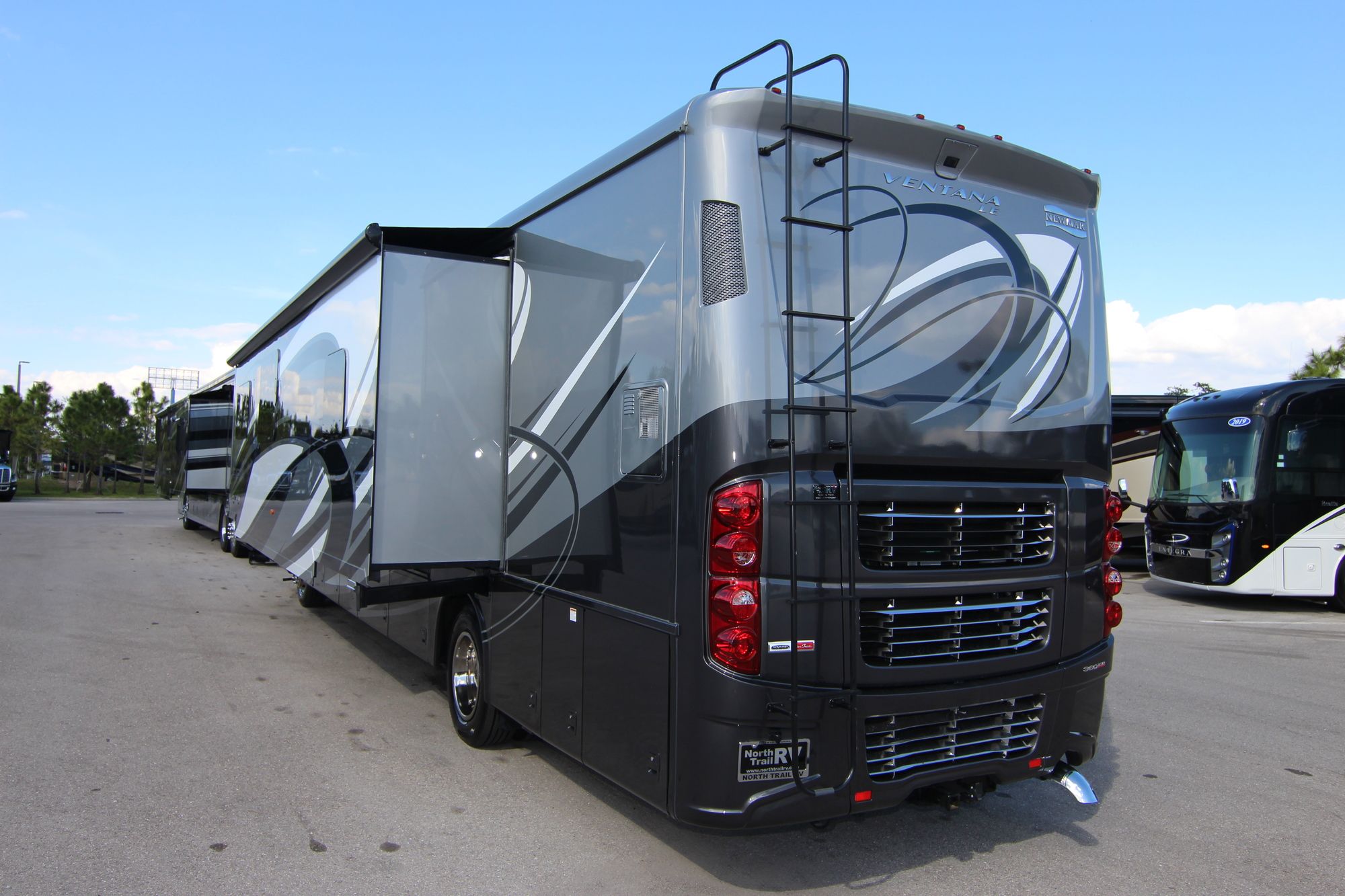 New 2019 Newmar Ventana Le 4037 Class A  For Sale