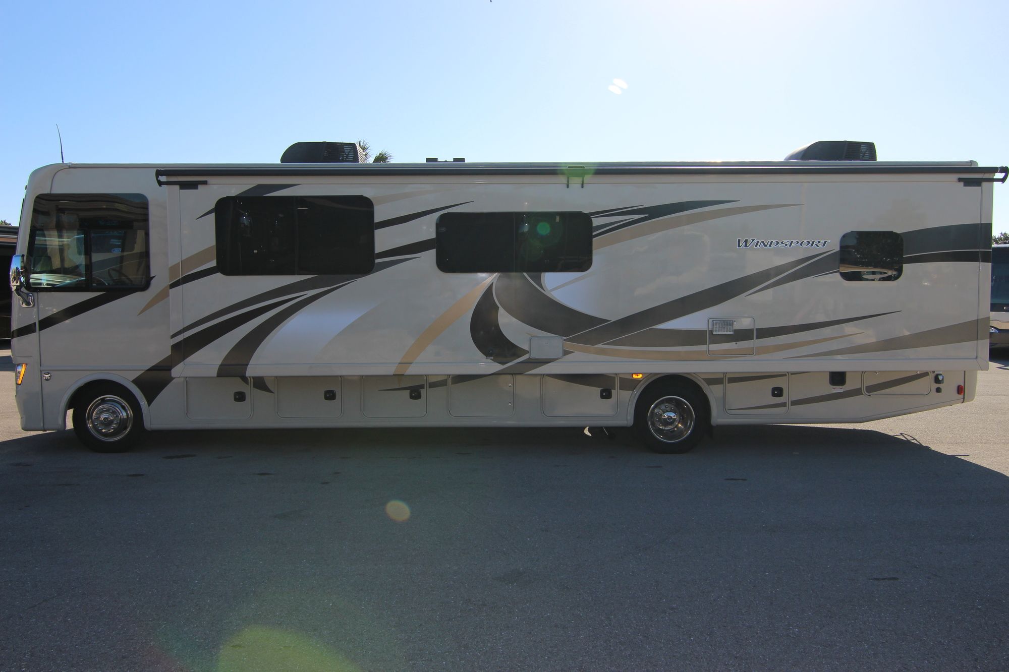 Used 2015 Thor Windsport 34F Class A  For Sale