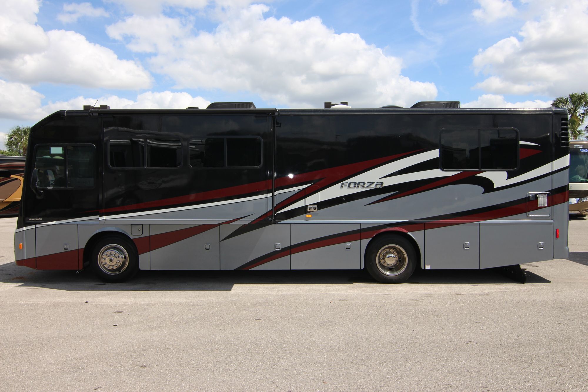 Used 2015 Winnebago Forza 34T Class A  For Sale