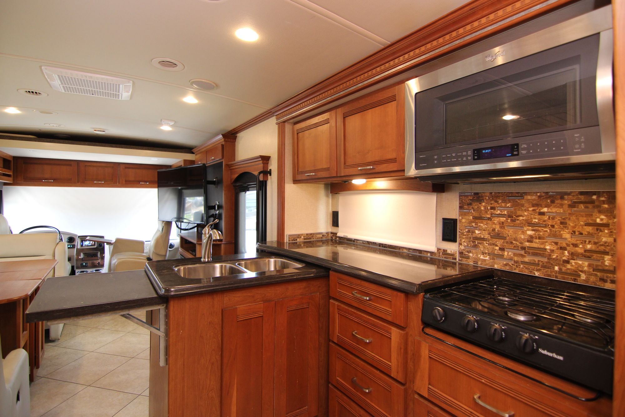 Used 2015 Winnebago Forza 34T Class A  For Sale