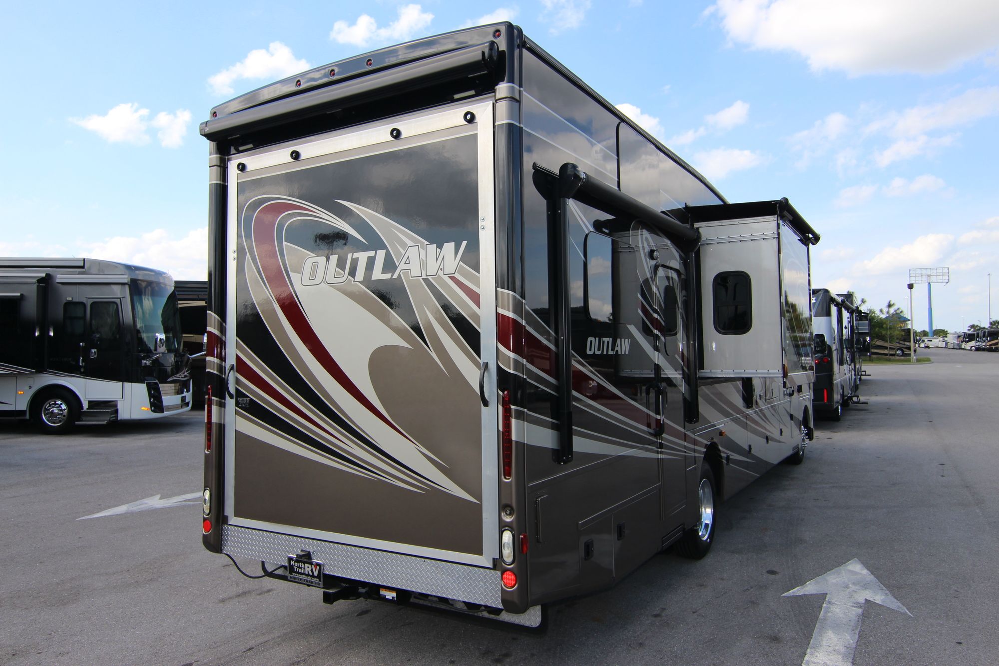 Used 2017 Thor Outlaw 37RB Class A  For Sale