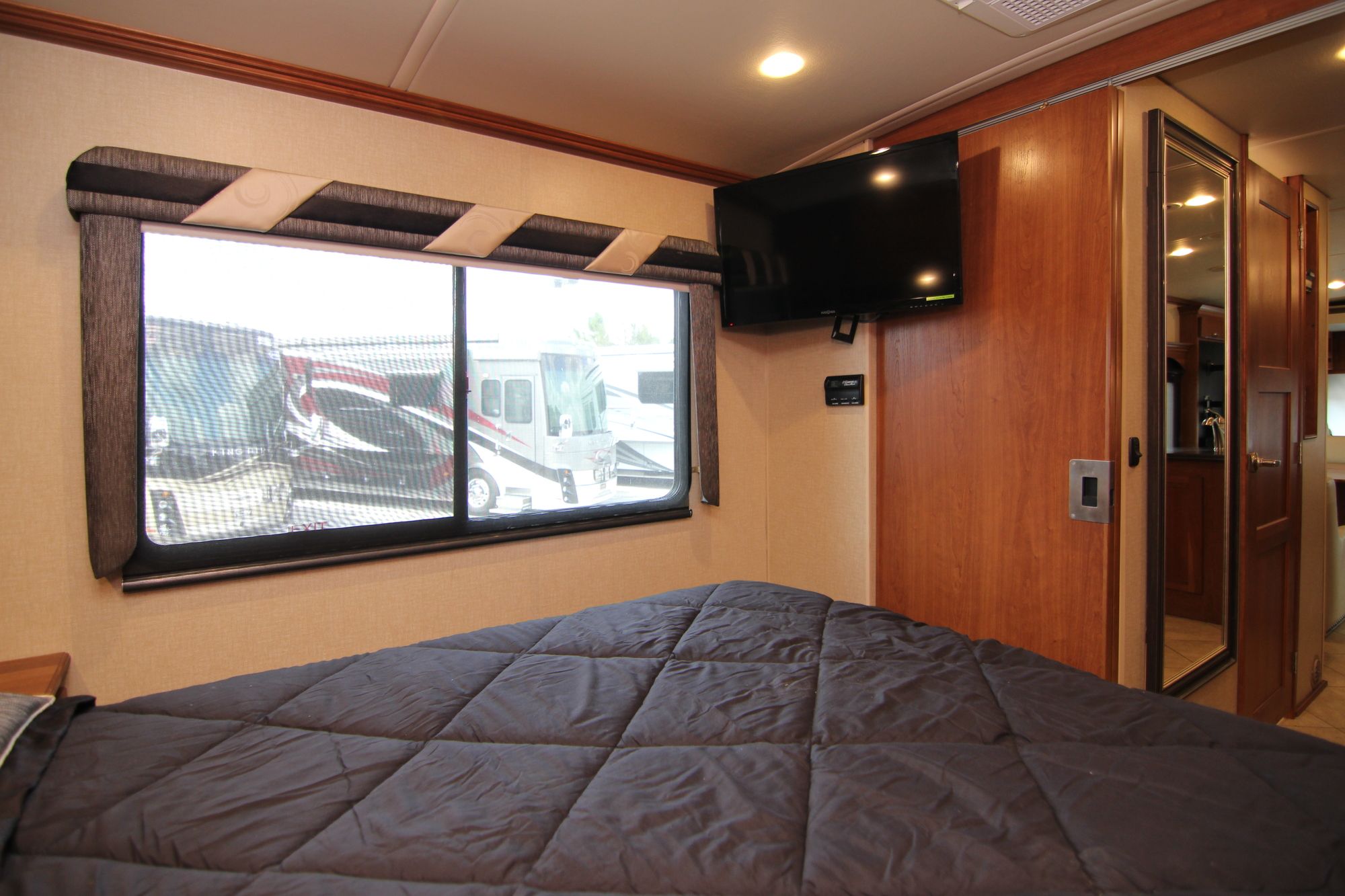 Used 2015 Winnebago Forza 34T Class A  For Sale