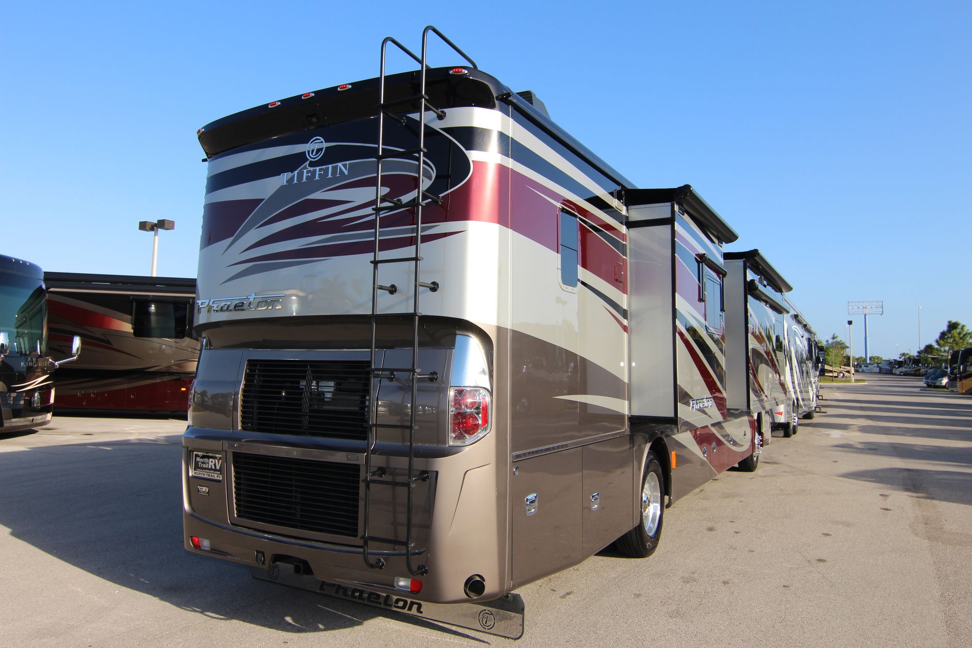 Used 2017 Tiffin Motor Homes Phaeton 40QBH Class A  For Sale