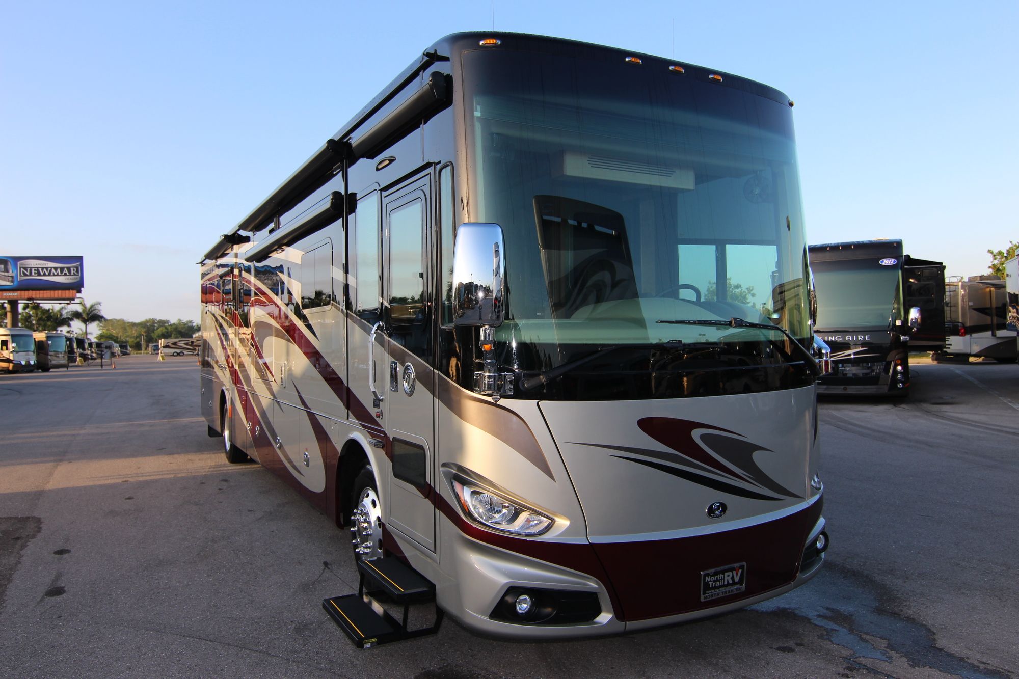 Used 2017 Tiffin Motor Homes Phaeton 40QBH Class A  For Sale