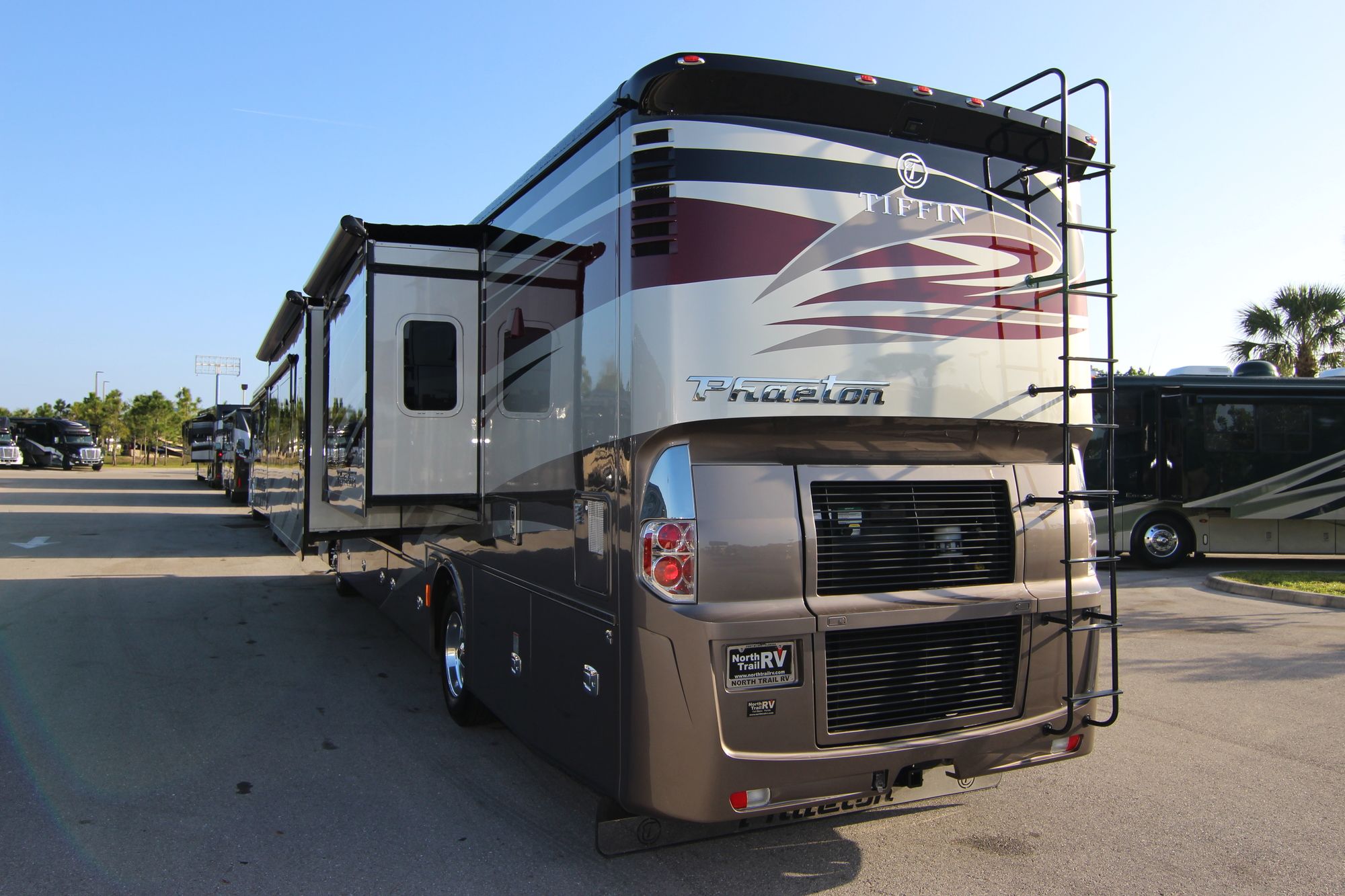 Used 2017 Tiffin Motor Homes Phaeton 40QBH Class A  For Sale