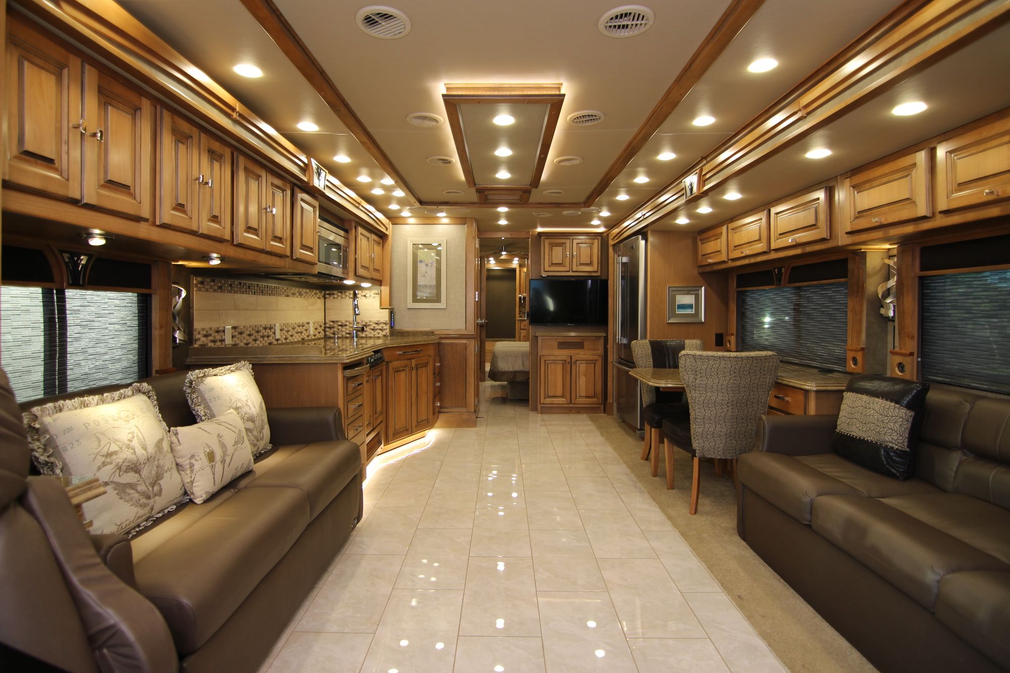 Used 2017 Tiffin Motor Homes Phaeton 40QBH Class A  For Sale