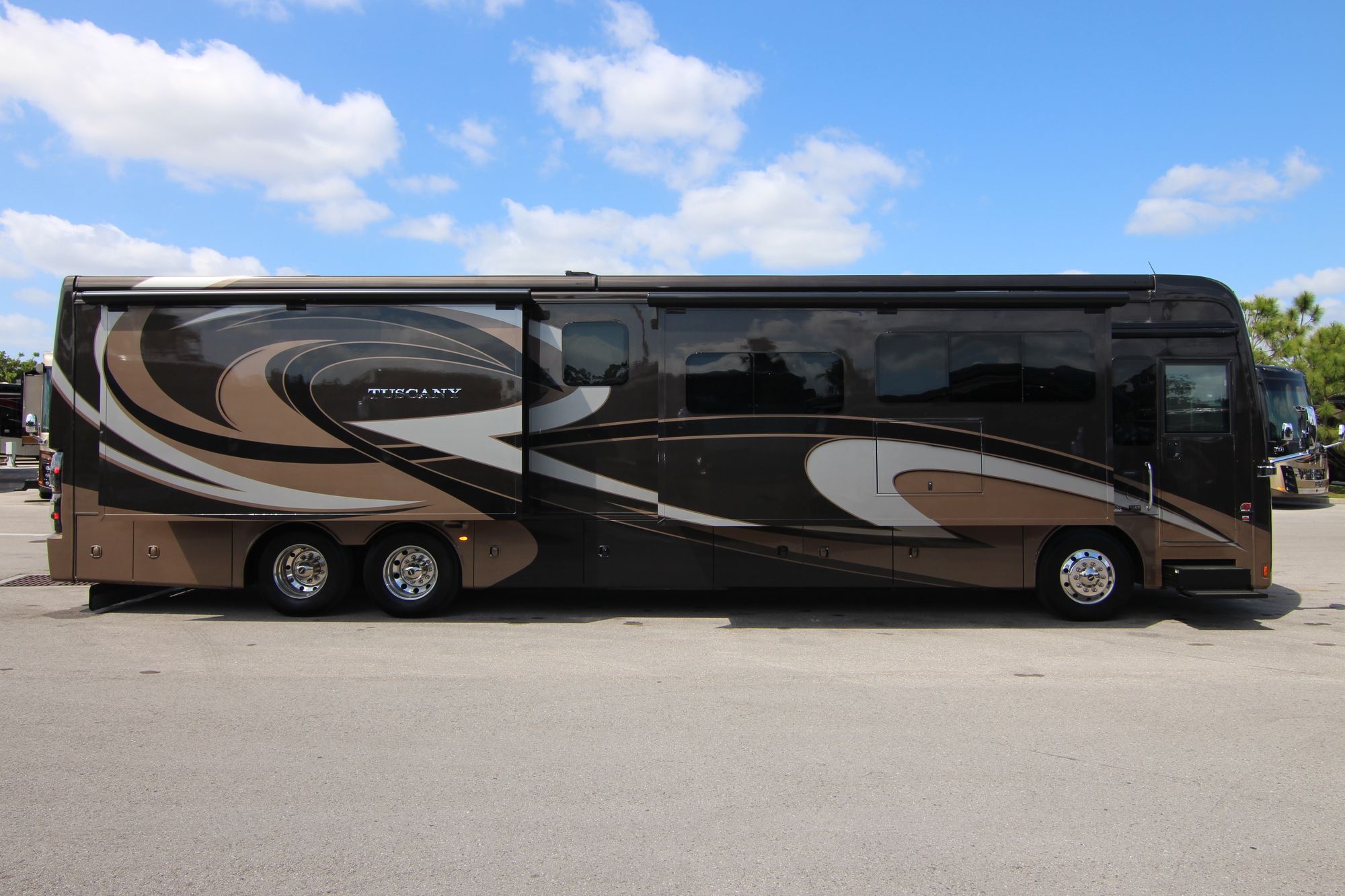 Used 2019 Thor Tuscany 45MX Class A  For Sale