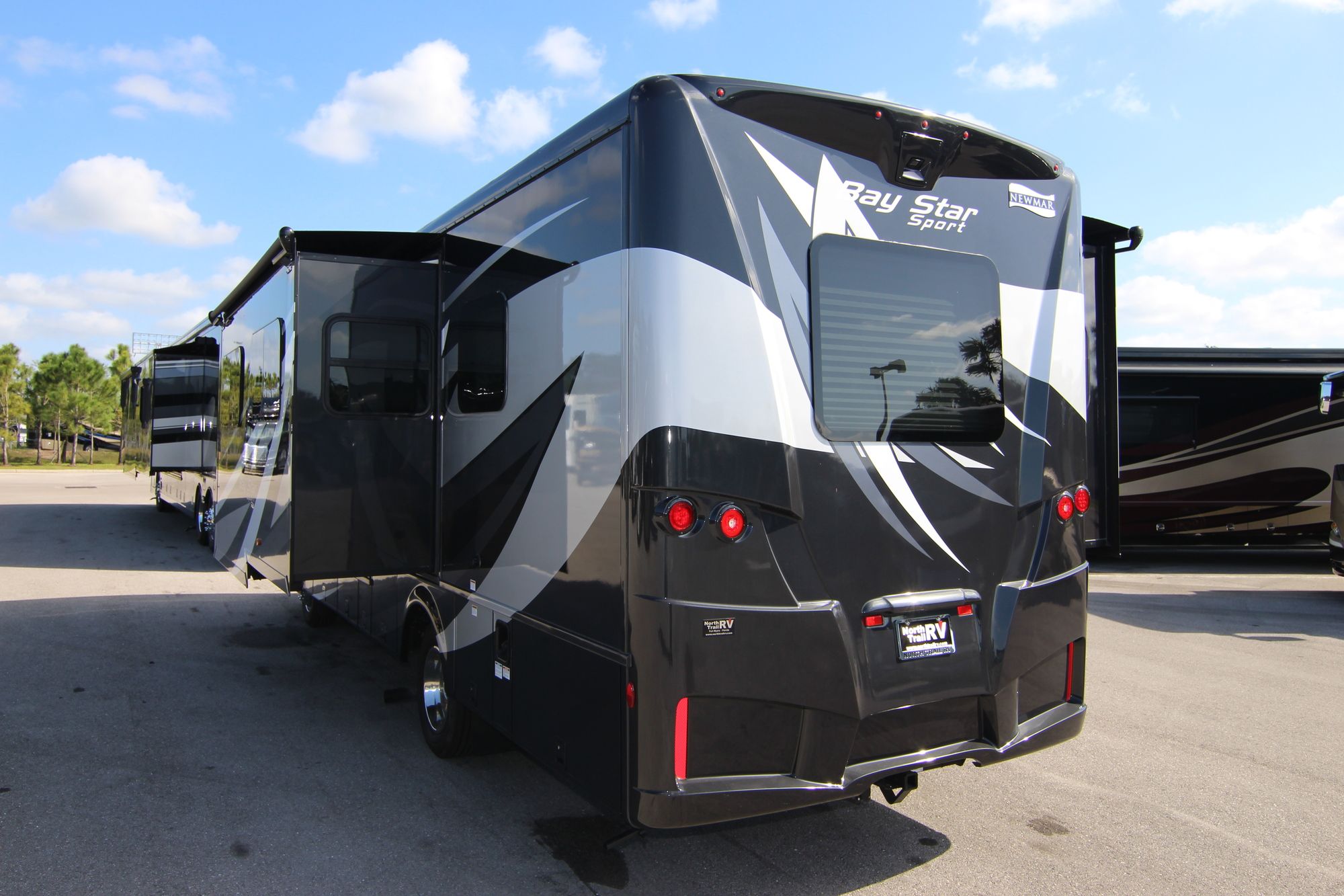 New 2019 Newmar Bay Star Sport 2702 Class A  For Sale