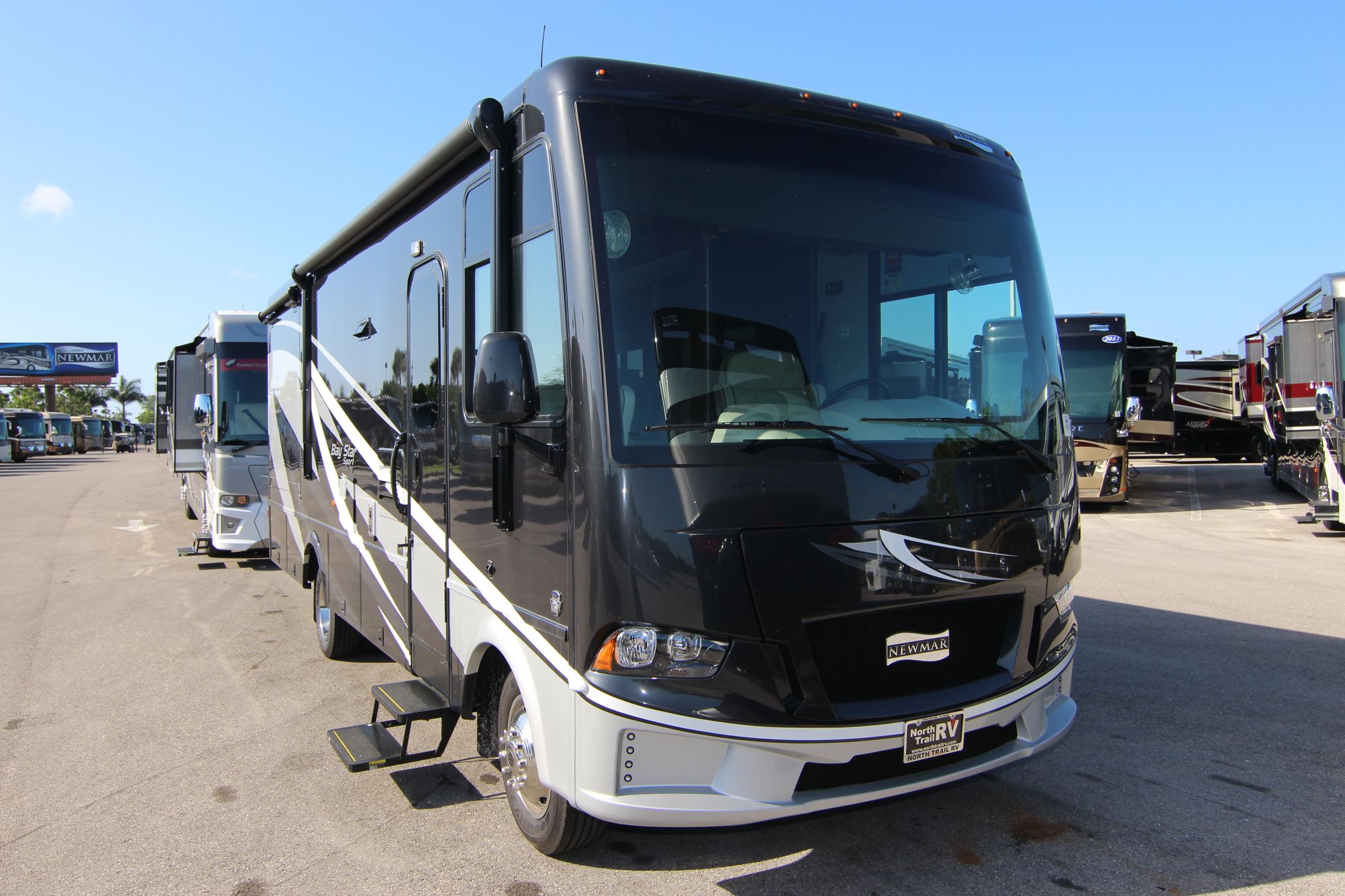 New 2019 Newmar Bay Star Sport 2702 Class A  For Sale