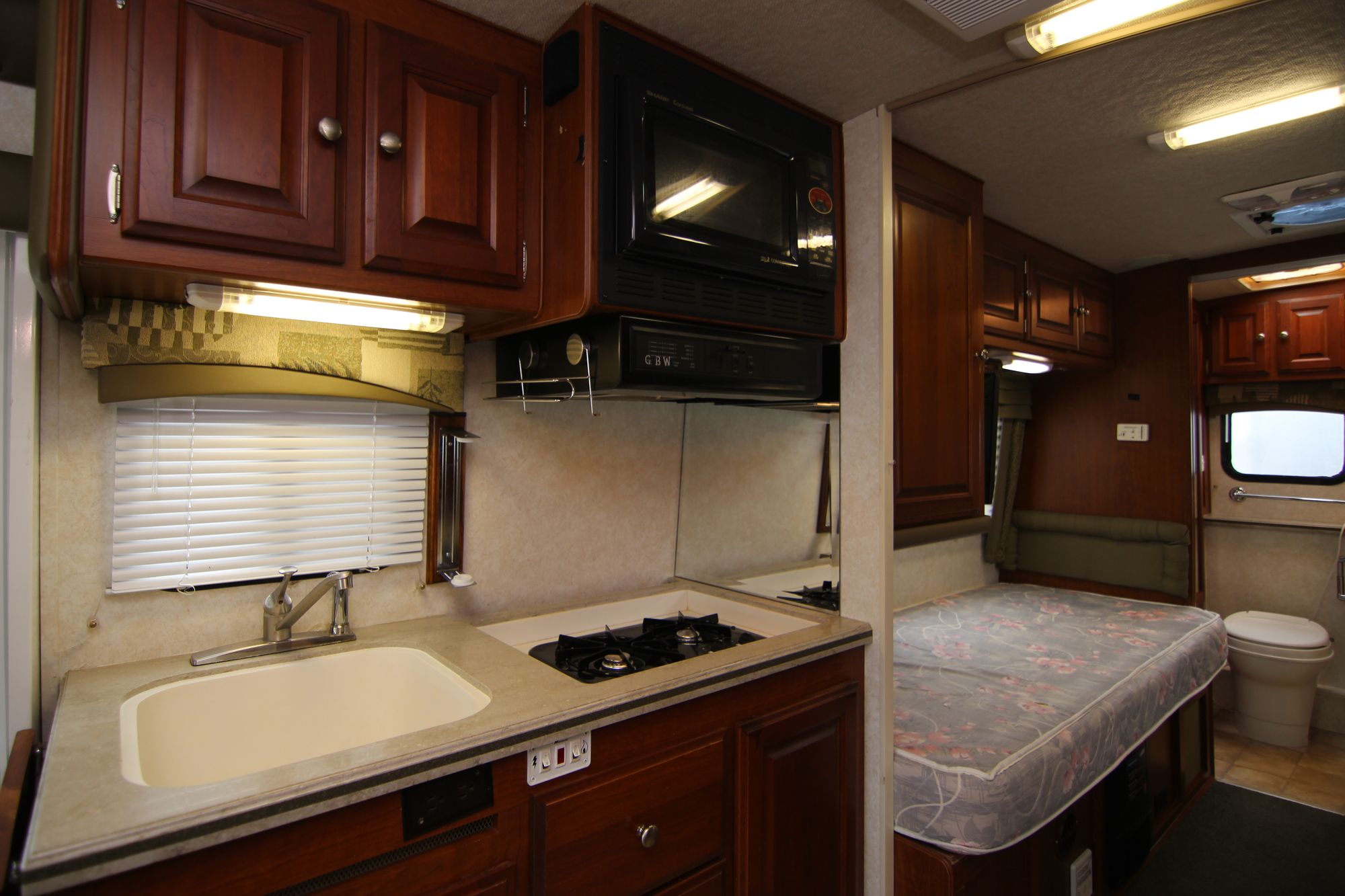 Used 2010 Phoenix Cruiser 2551 Class C  For Sale