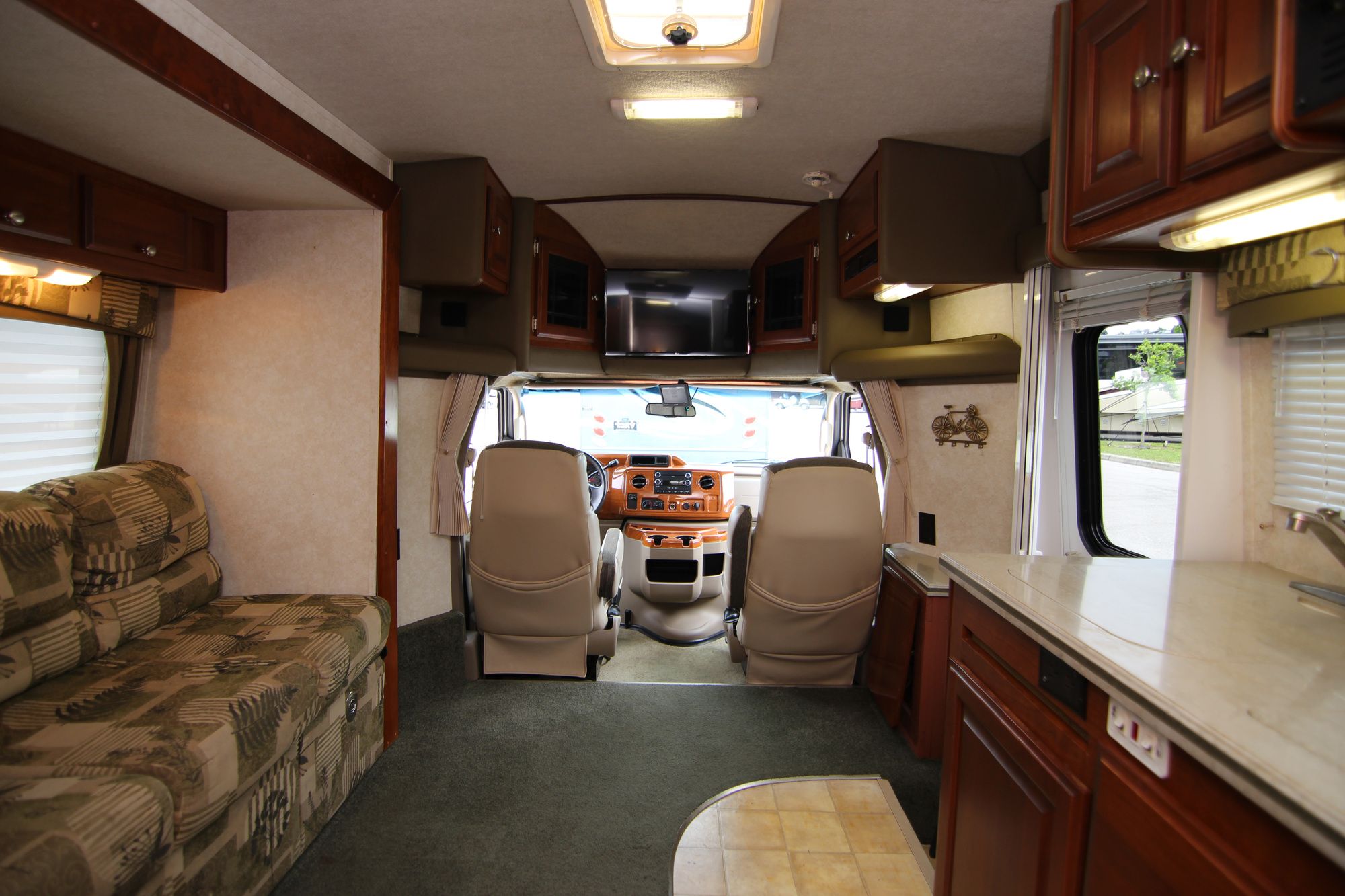 Used 2010 Phoenix Cruiser 2551 Class C  For Sale