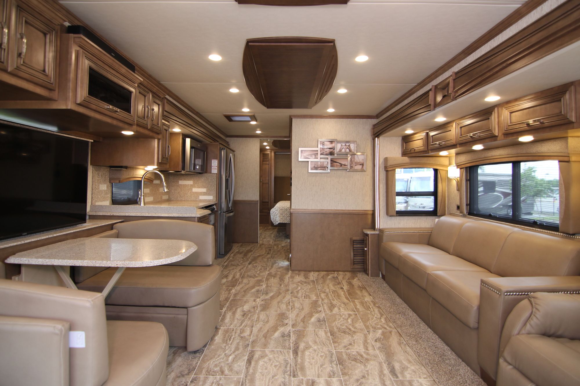 New 2019 Newmar Ventana Le 3412 Class A  For Sale