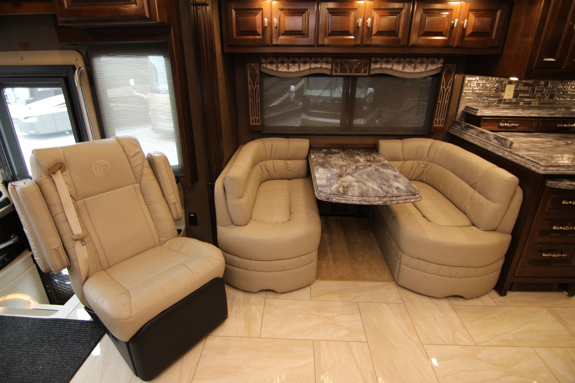 Used 2016 Tiffin Motor Homes Allegro Bus 37AP Class A  For Sale