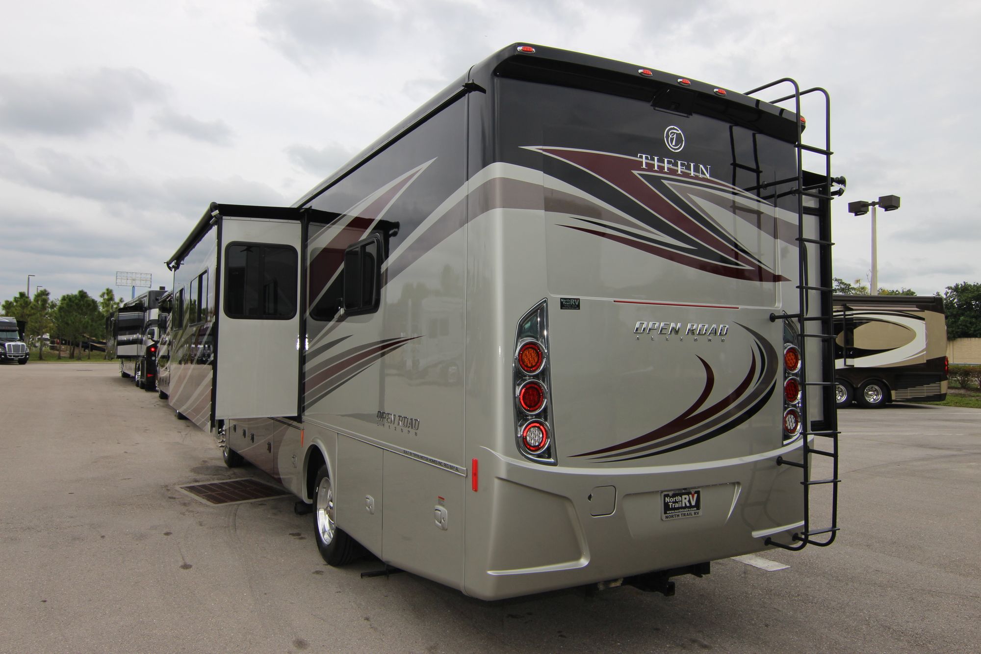 New 2019 Tiffin Motor Homes Allegro 32SA Class A  For Sale