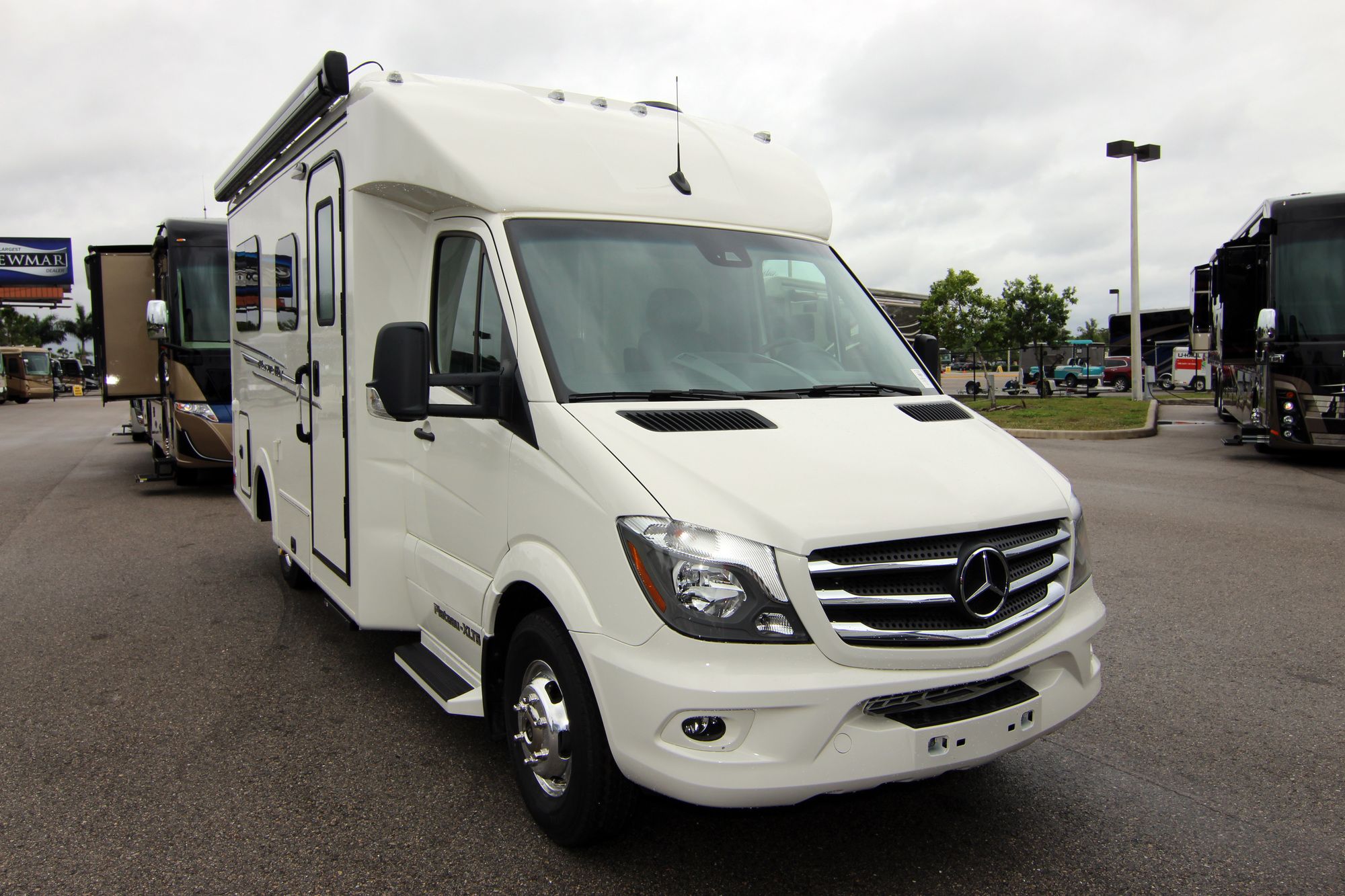 New 2019 Pleasure-Way Plateau XLTS Class C  For Sale