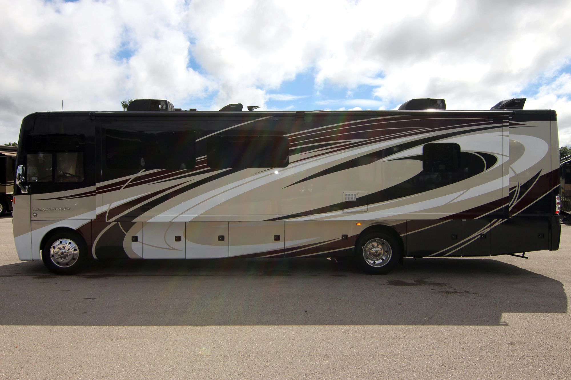 Used 2017 Thor Challenger 37LX Class A  For Sale