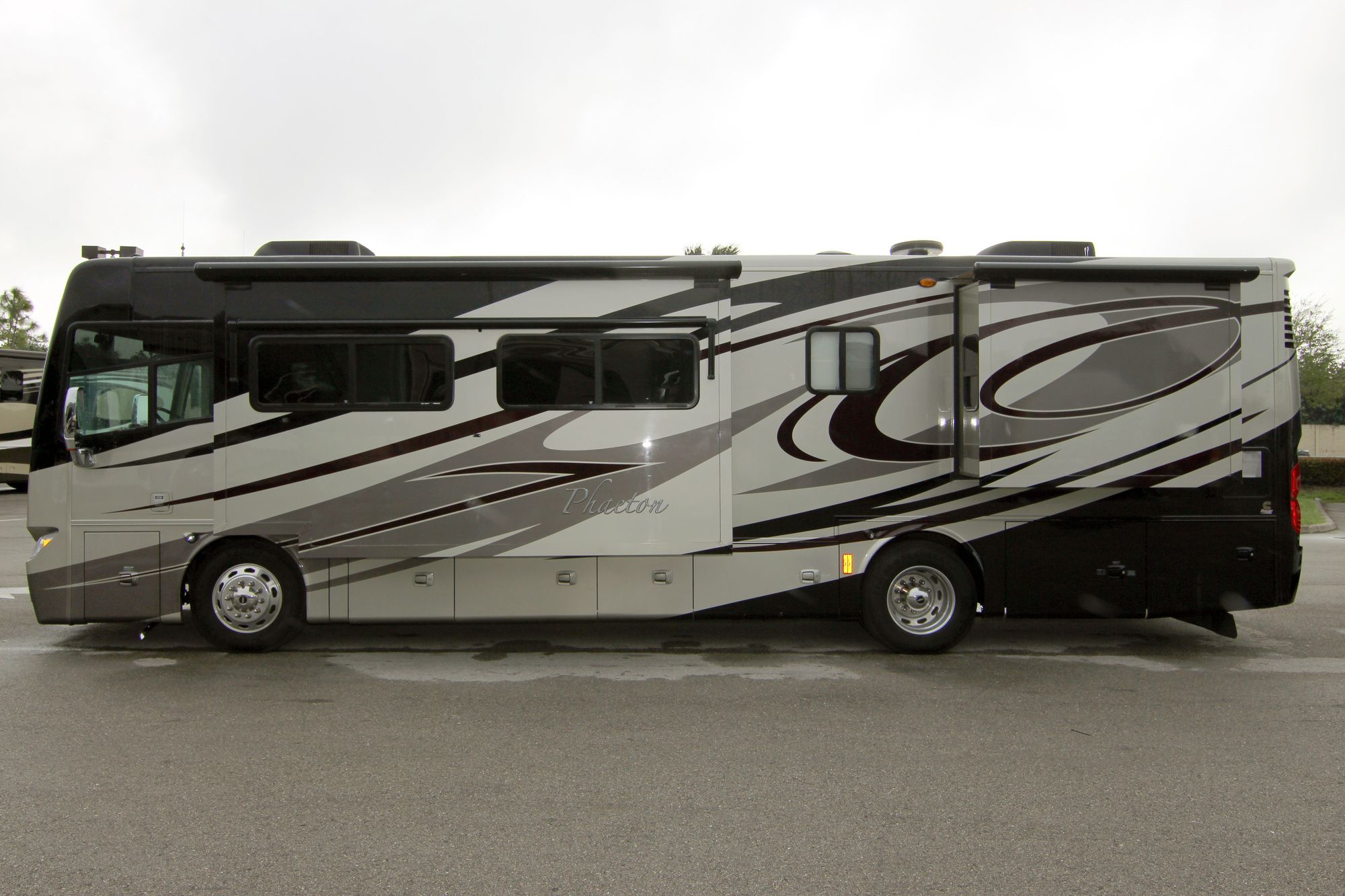 Used 2012 Tiffin Motor Homes Phaeton 36QSH Class A  For Sale