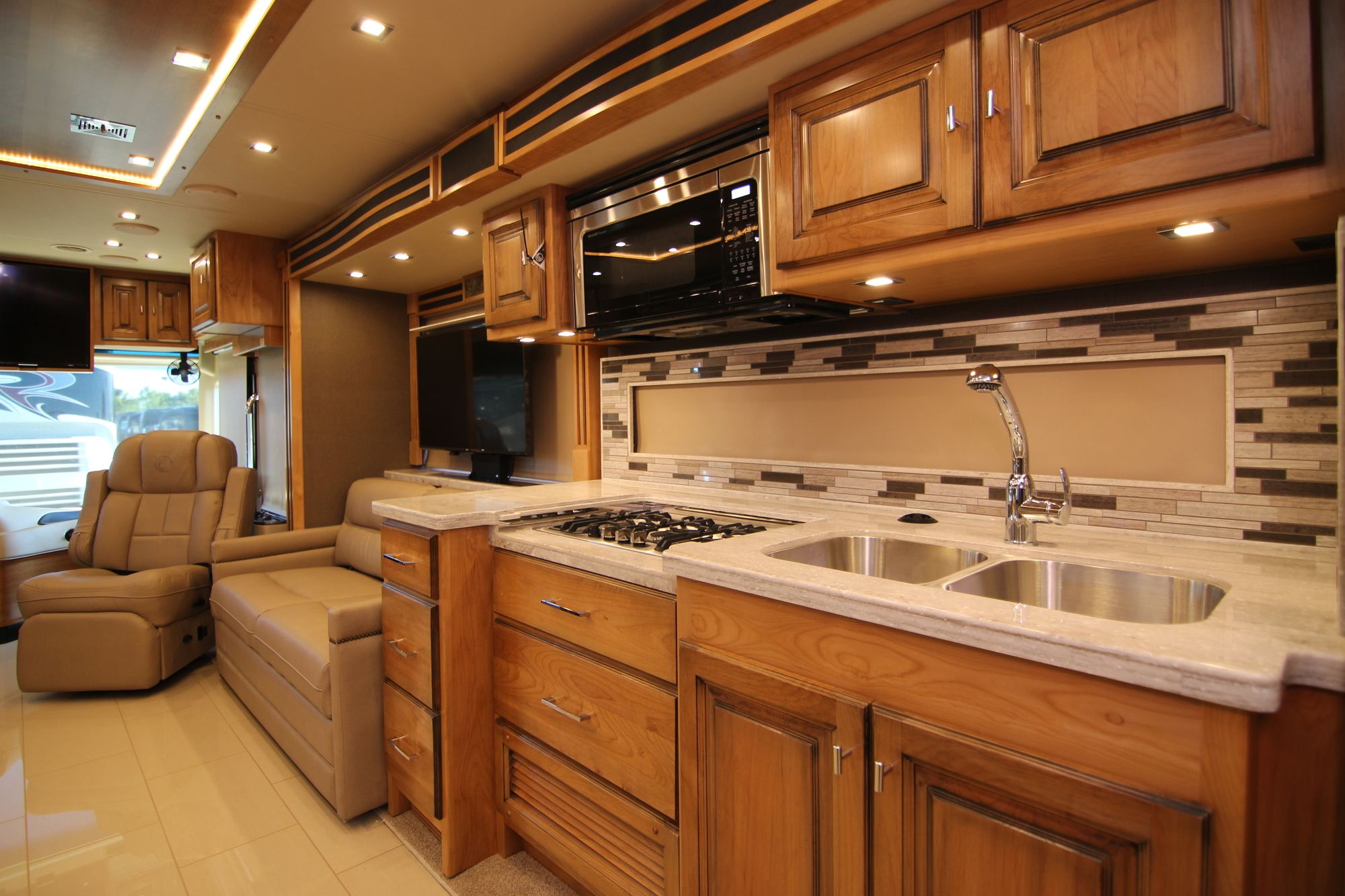 New 2019 Tiffin Motor Homes Allegro Red 37BA Class A  For Sale