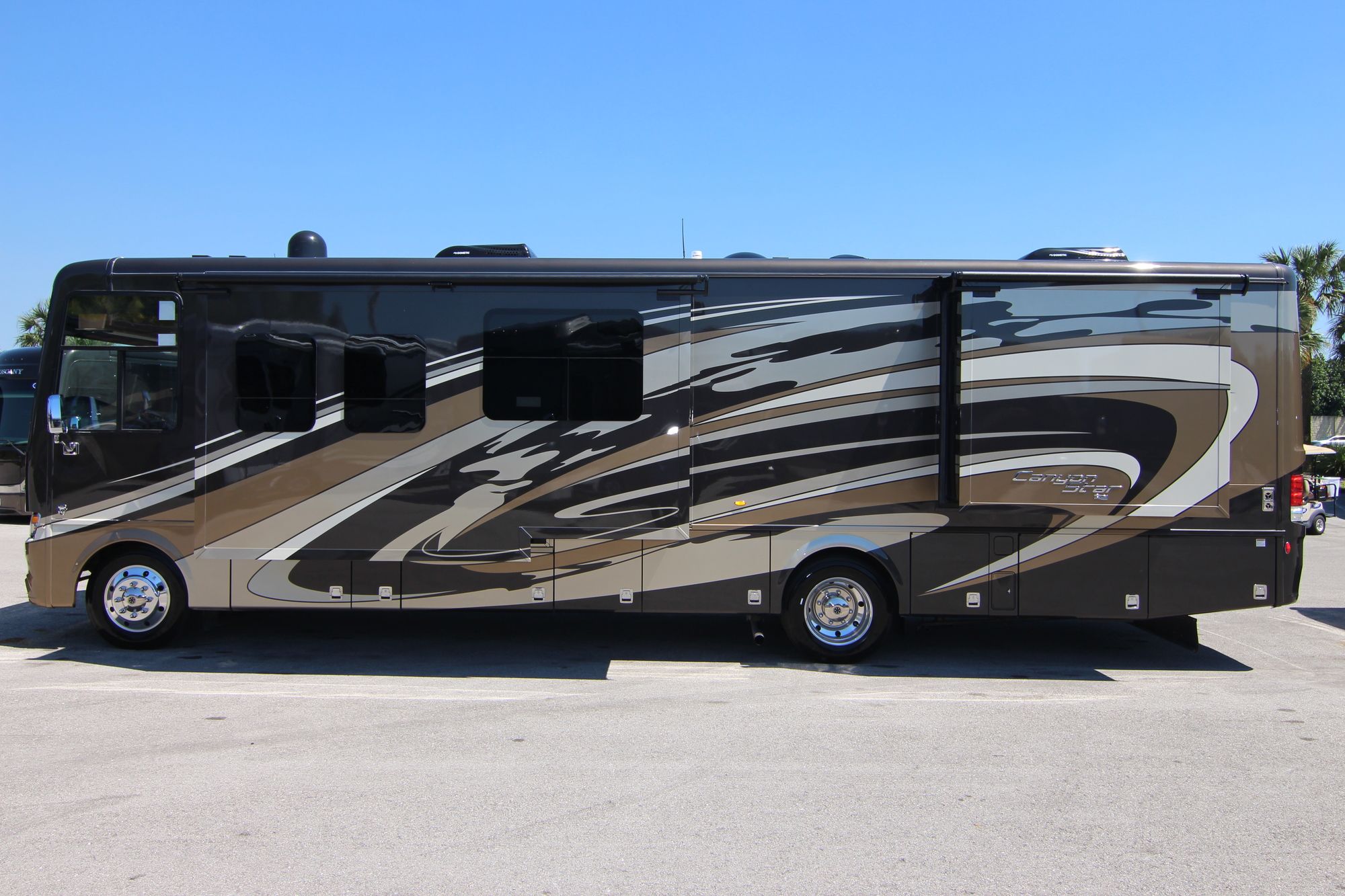 New 2019 Newmar Canyon Star 3722 Class A  For Sale