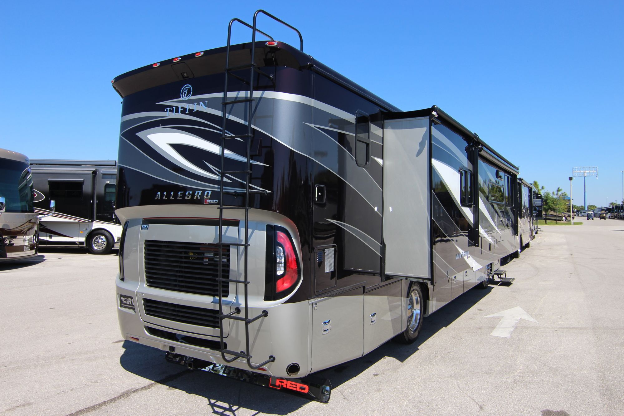 New 2019 Tiffin Motor Homes Allegro Red 37BA Class A  For Sale