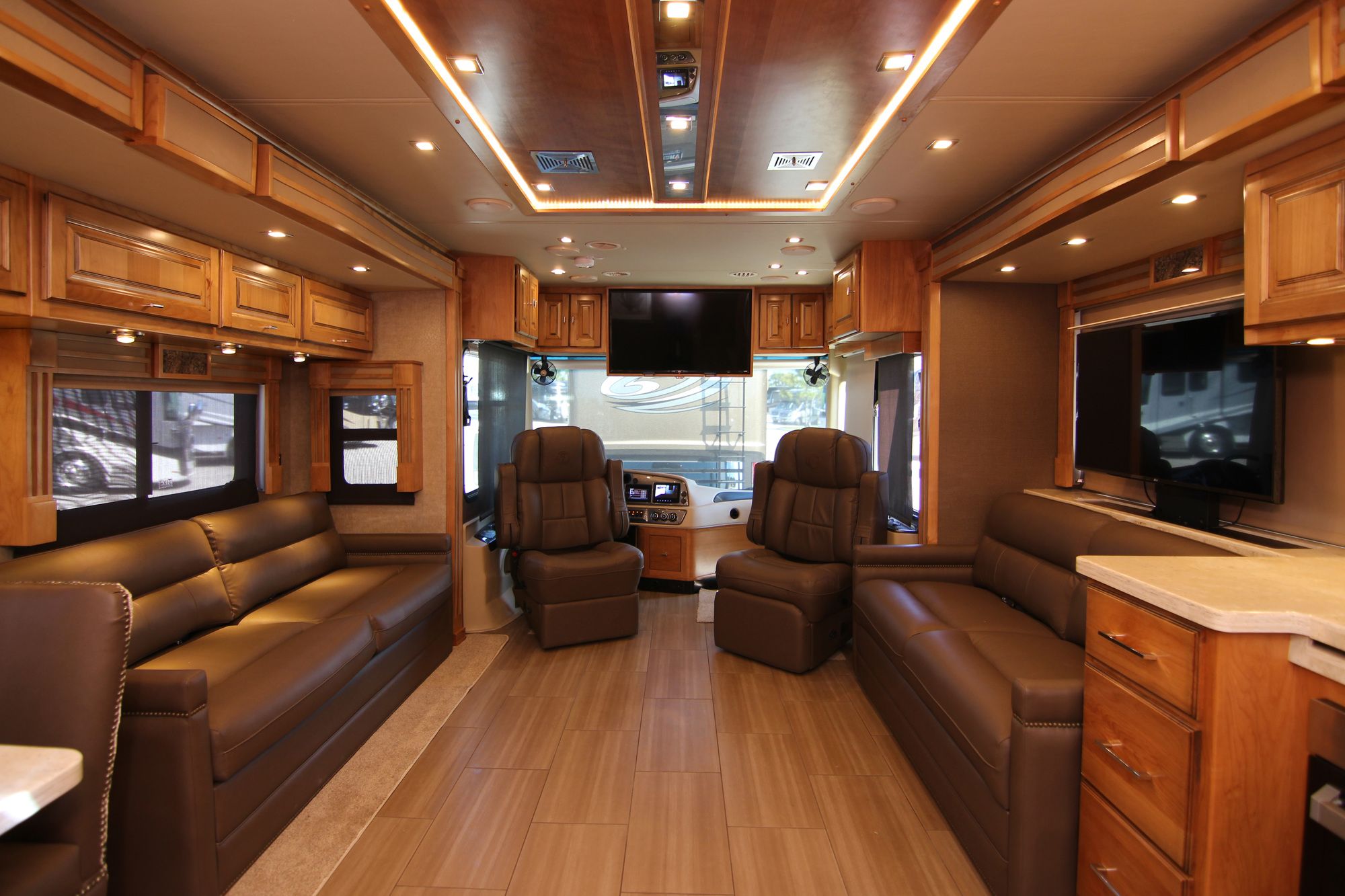 New 2019 Tiffin Motor Homes Allegro Red 37BA Class A  For Sale