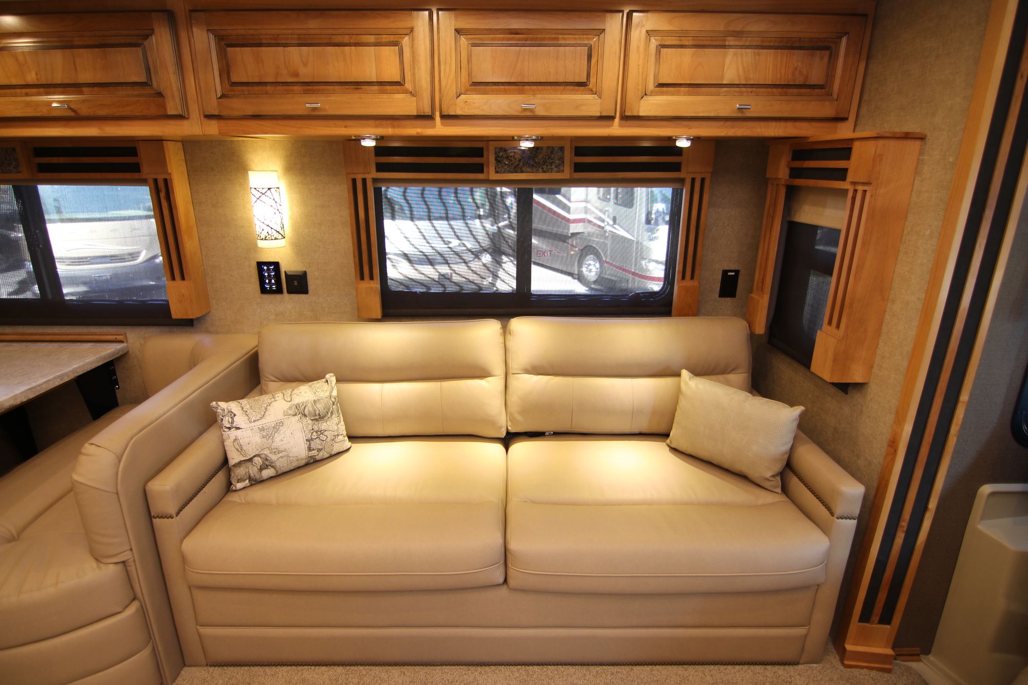 New 2019 Tiffin Motor Homes Allegro Red 37BA Class A  For Sale