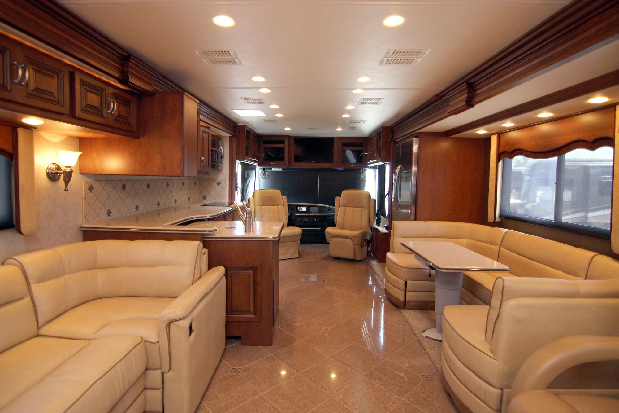 Used 2013 Fleetwood Providence 42P Class A  For Sale