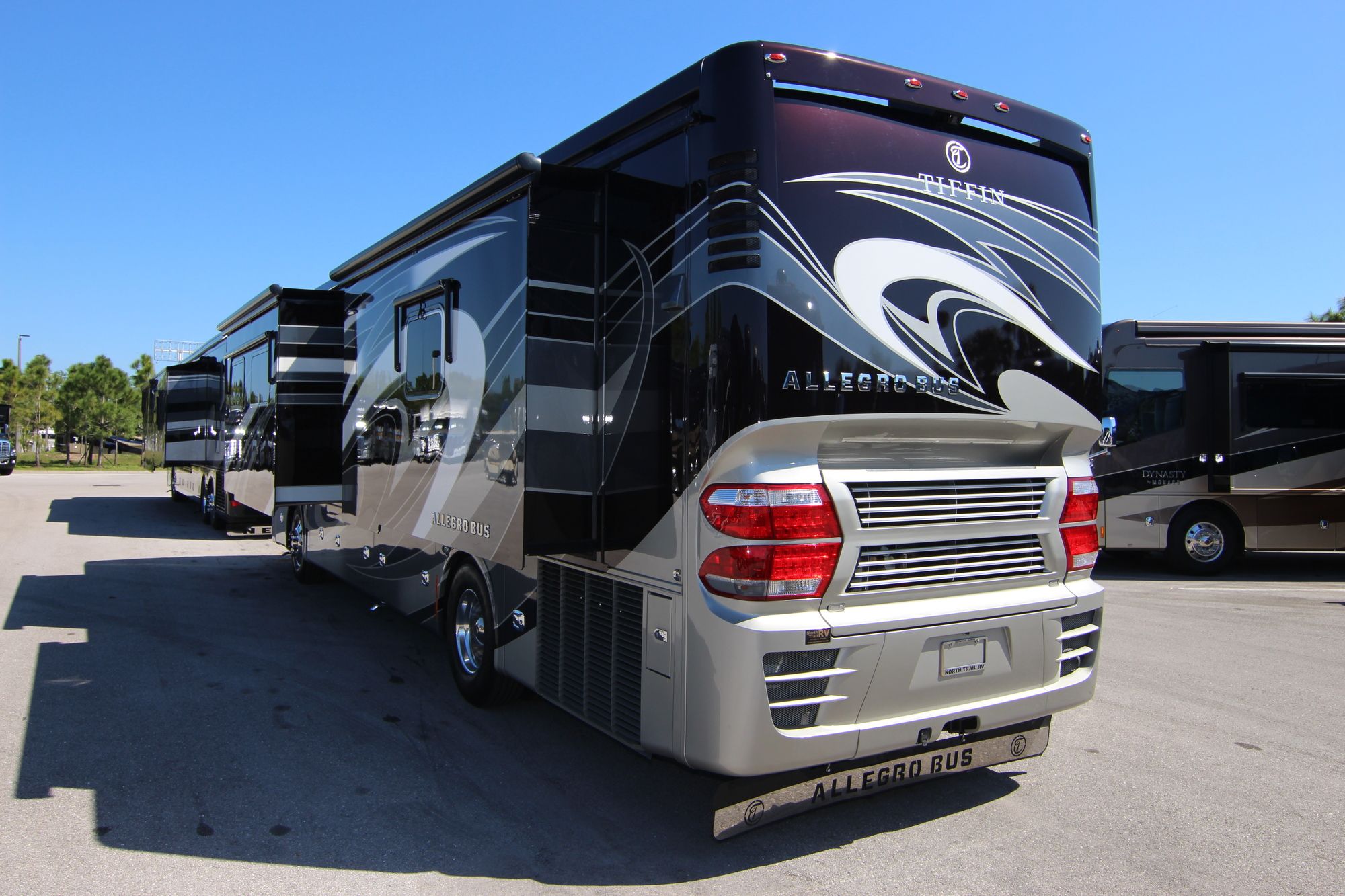 Used 2018 Tiffin Motor Homes Allegro Bus 37AP Class A  For Sale