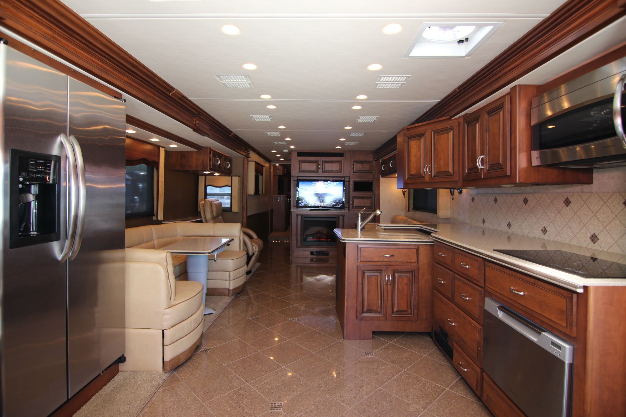 Used 2013 Fleetwood Providence 42P Class A  For Sale