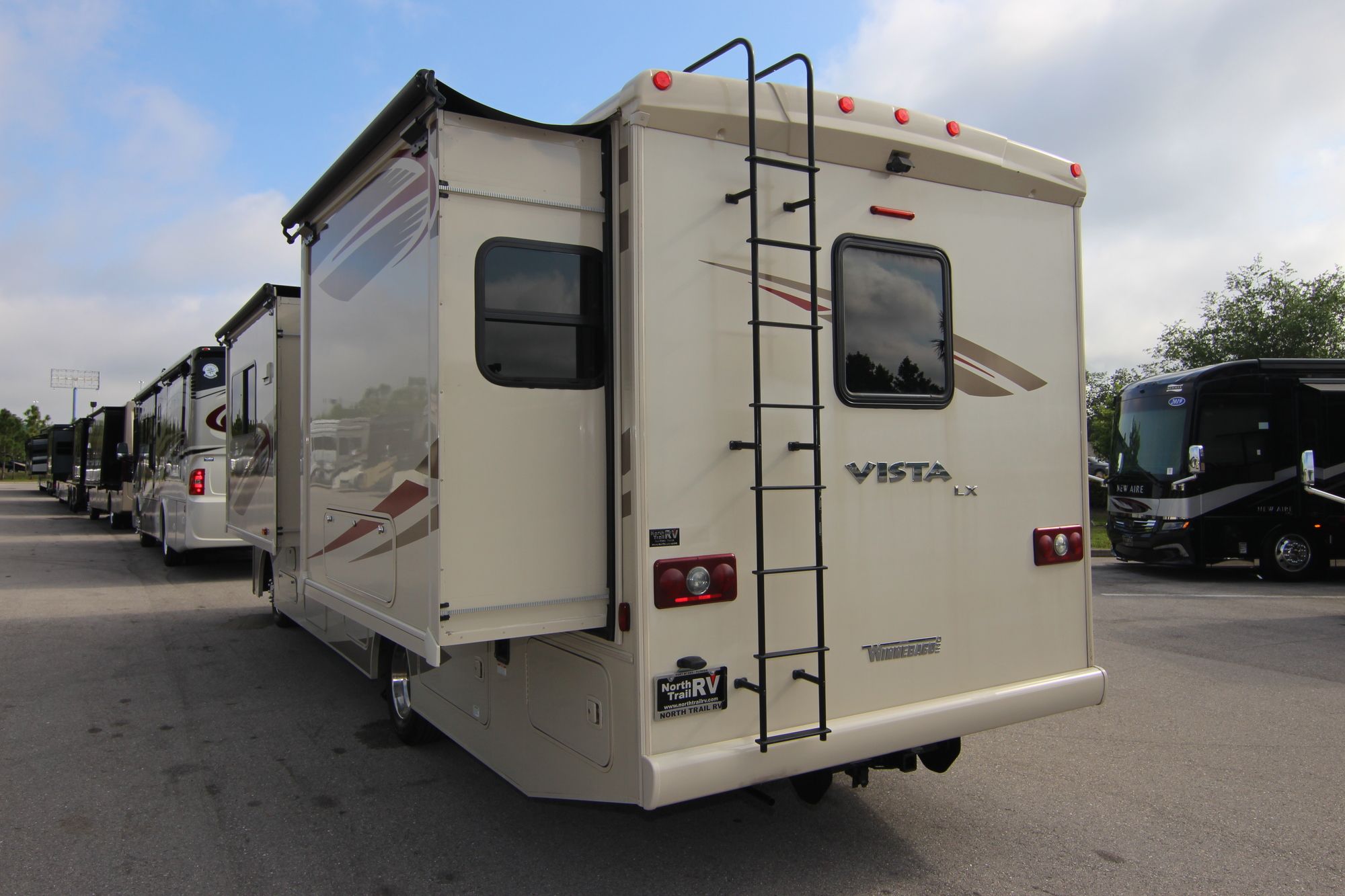 Used 2016 Winnebago Vista Lx 30T Class A  For Sale