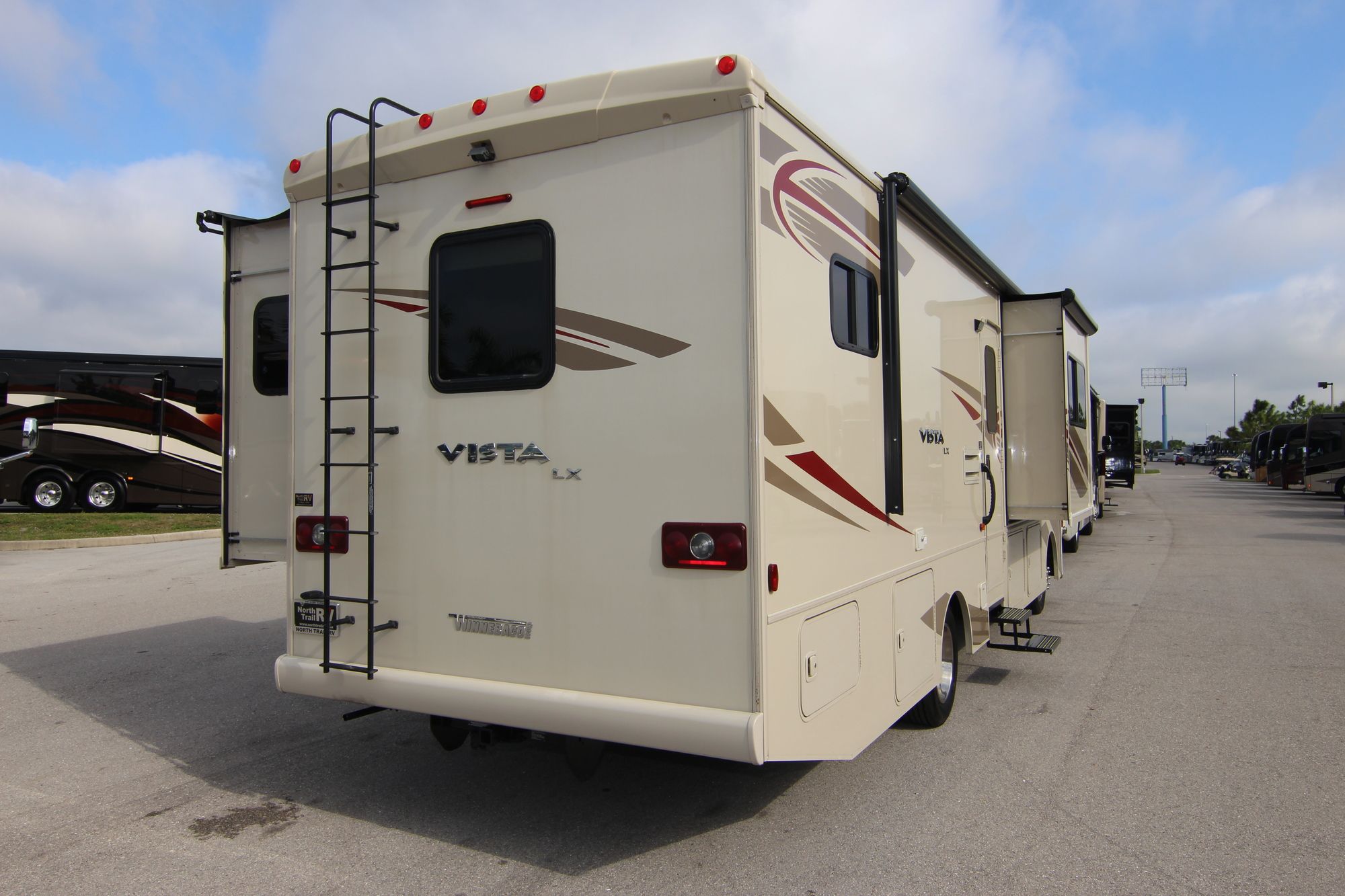 Used 2016 Winnebago Vista Lx 30T Class A  For Sale