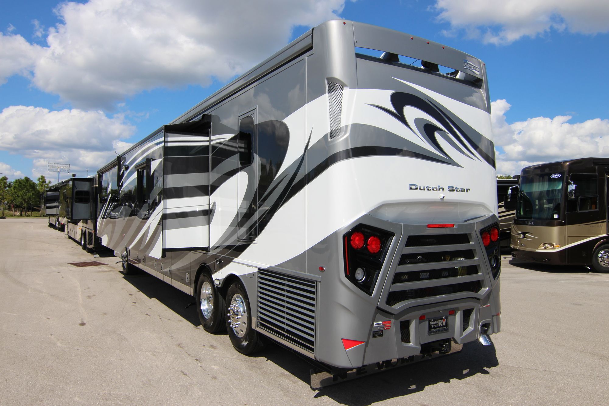 New 2019 Newmar Dutch Star 4362 Class A  For Sale