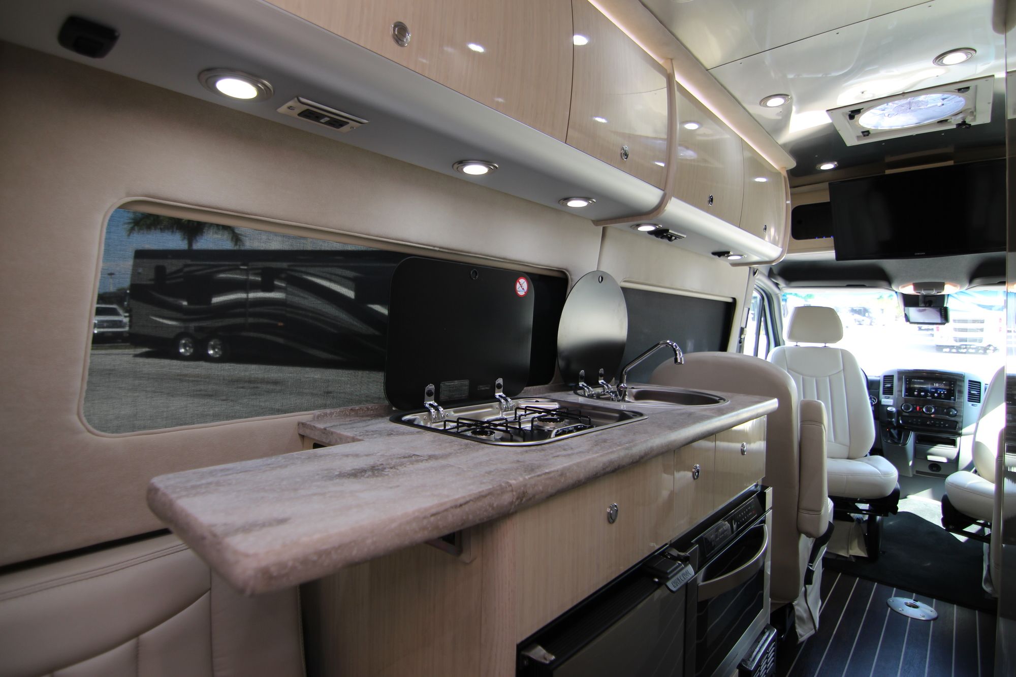 Used 2017 Airstream Interstate EXT LOUNGE Class B  For Sale