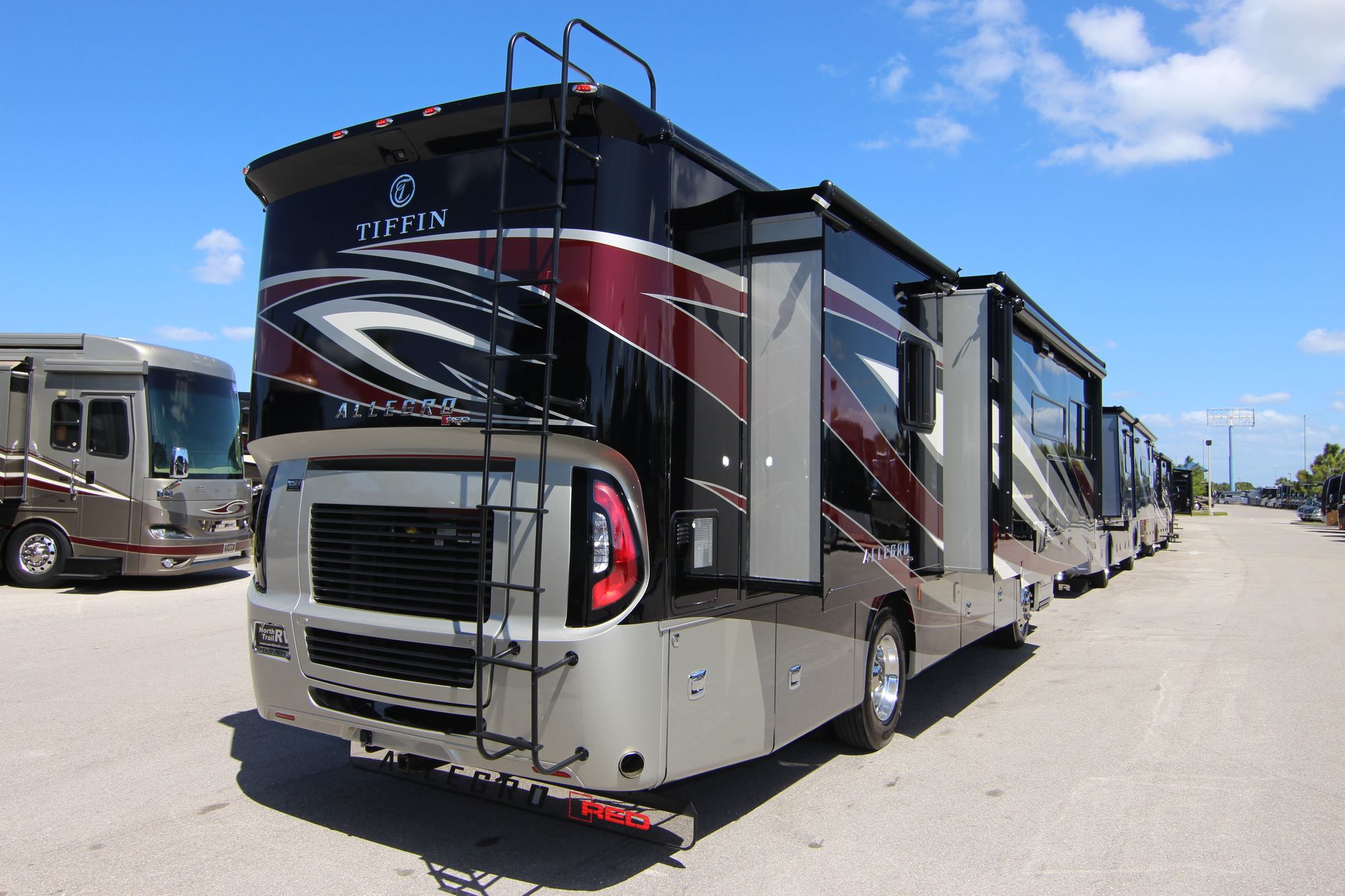 New 2019 Tiffin Motor Homes Allegro Red 33AA Class A  For Sale