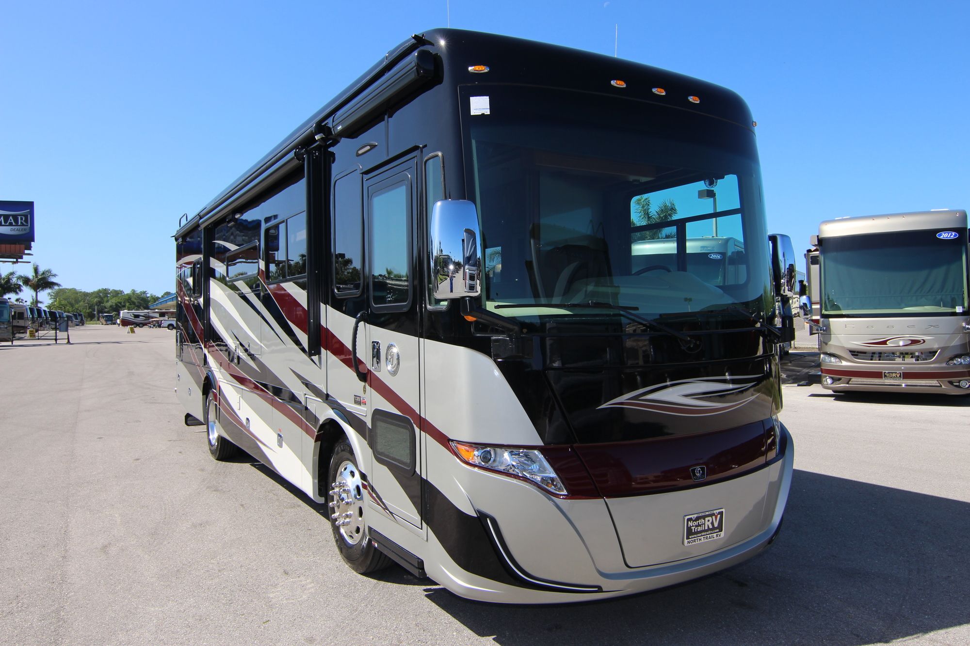 New 2019 Tiffin Motor Homes Allegro Red 33AA Class A  For Sale