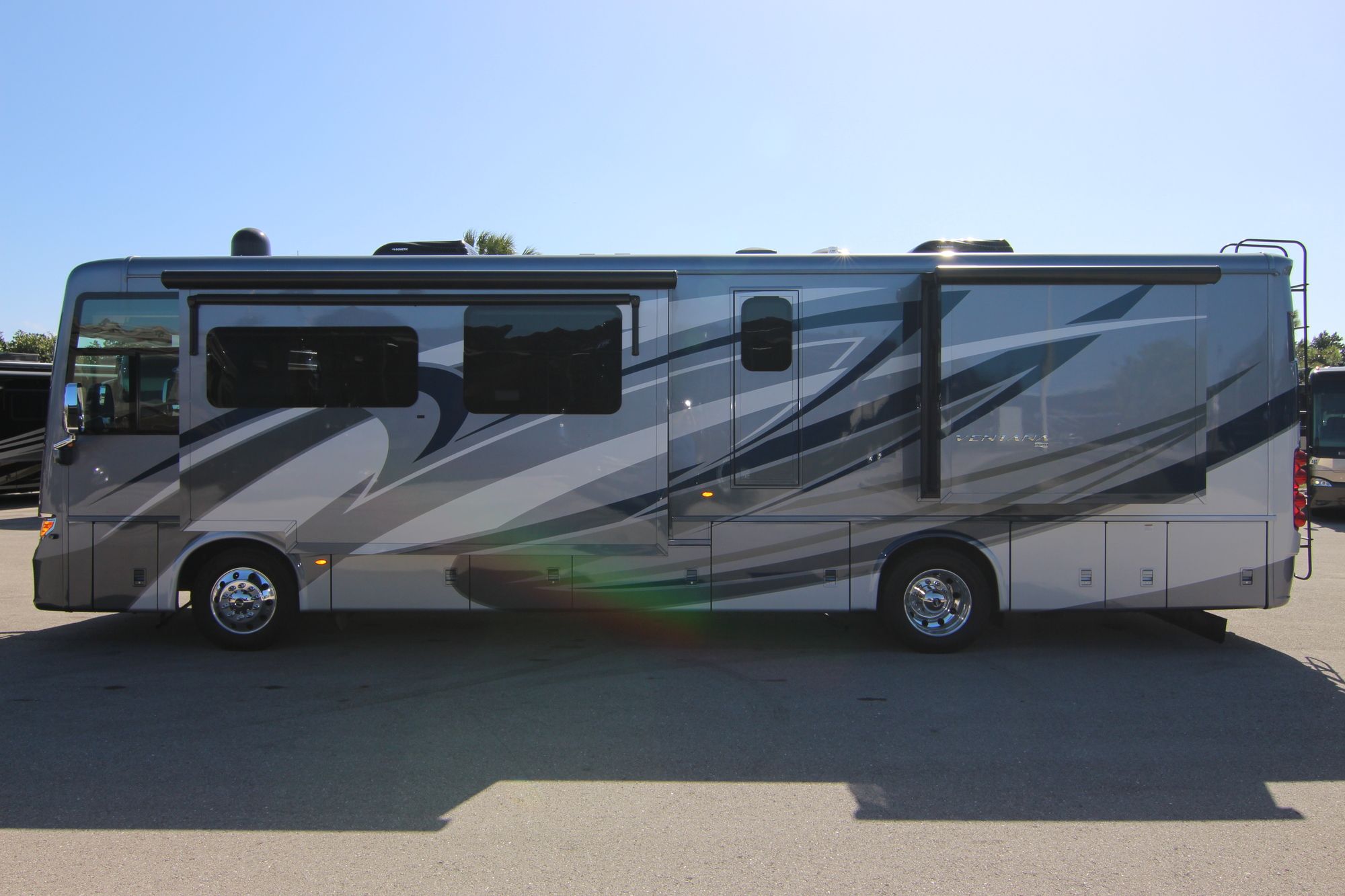 New 2019 Newmar Ventana 3717 Class A  For Sale