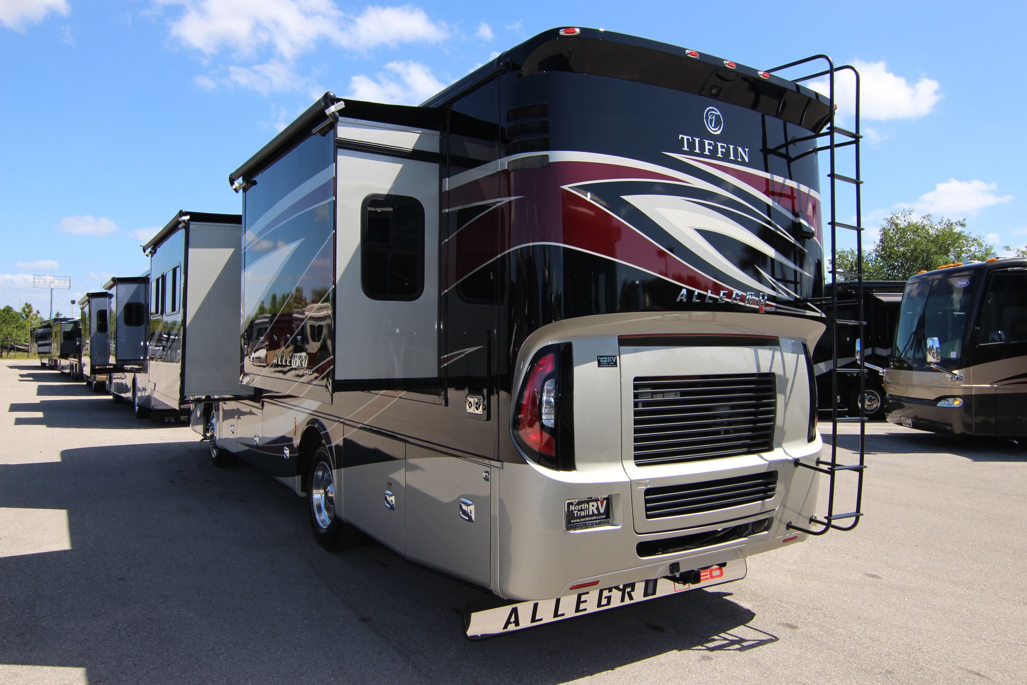 New 2019 Tiffin Motor Homes Allegro Red 33AA Class A  For Sale