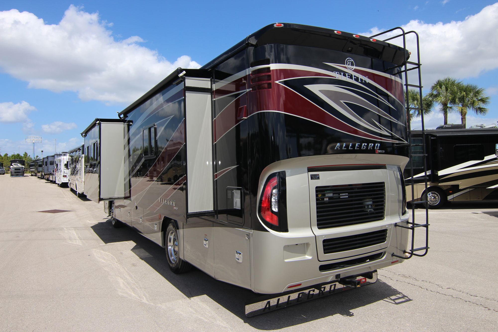 New 2019 Tiffin Motor Homes Allegro Red 37PA Class A  For Sale