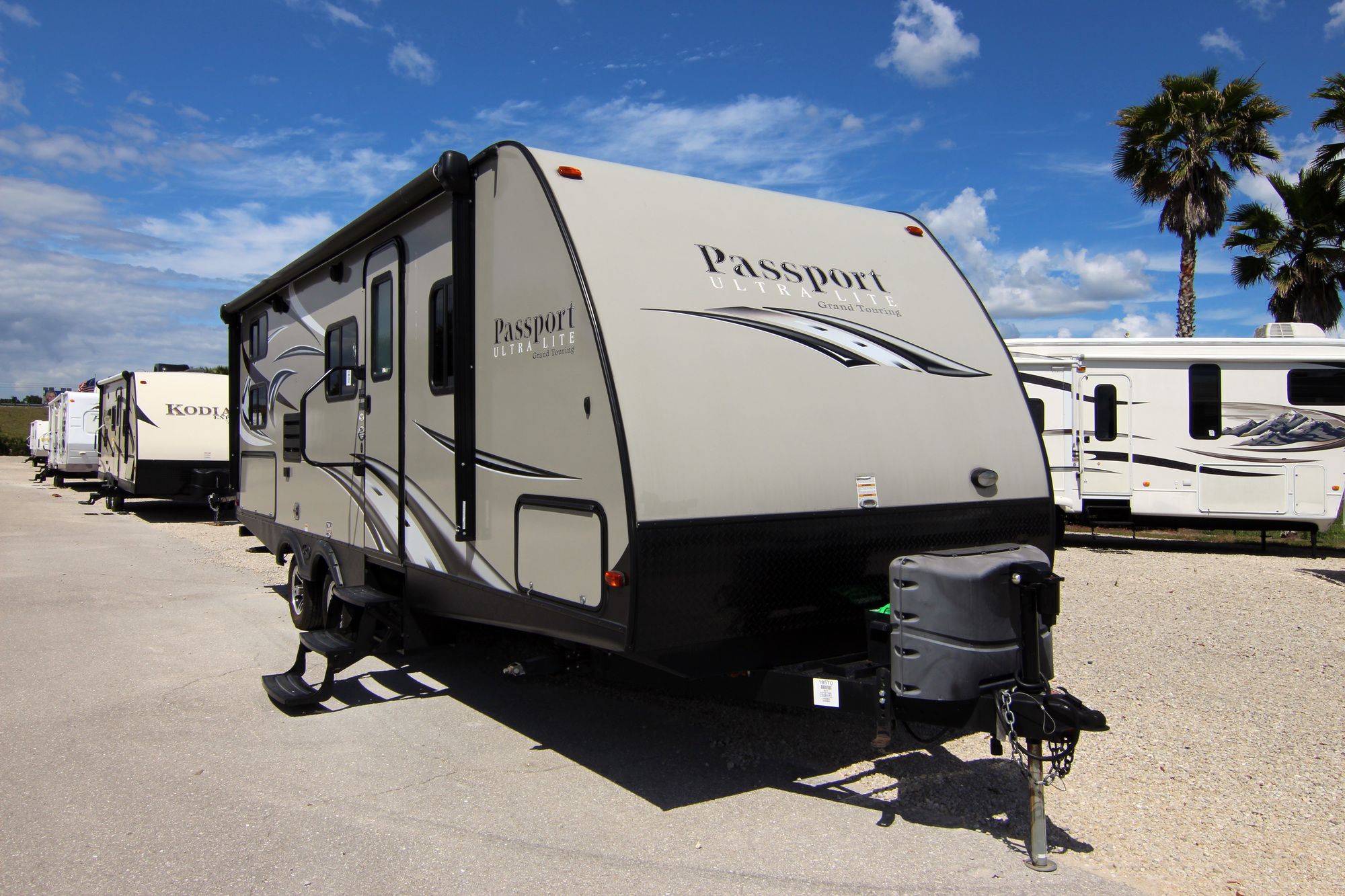 Used 2017 Keystone Passport 2400BH Travel Trailer  For Sale