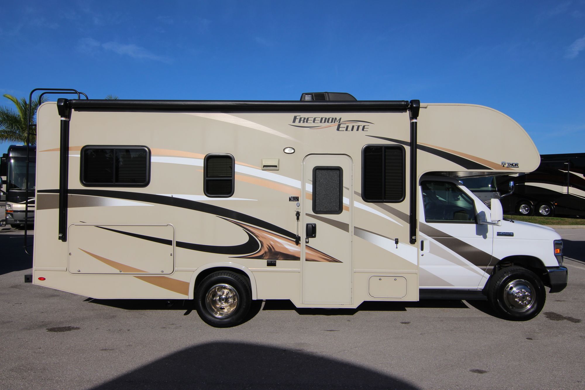 Used 2017 Thor Freedom Elite 23H Class C  For Sale