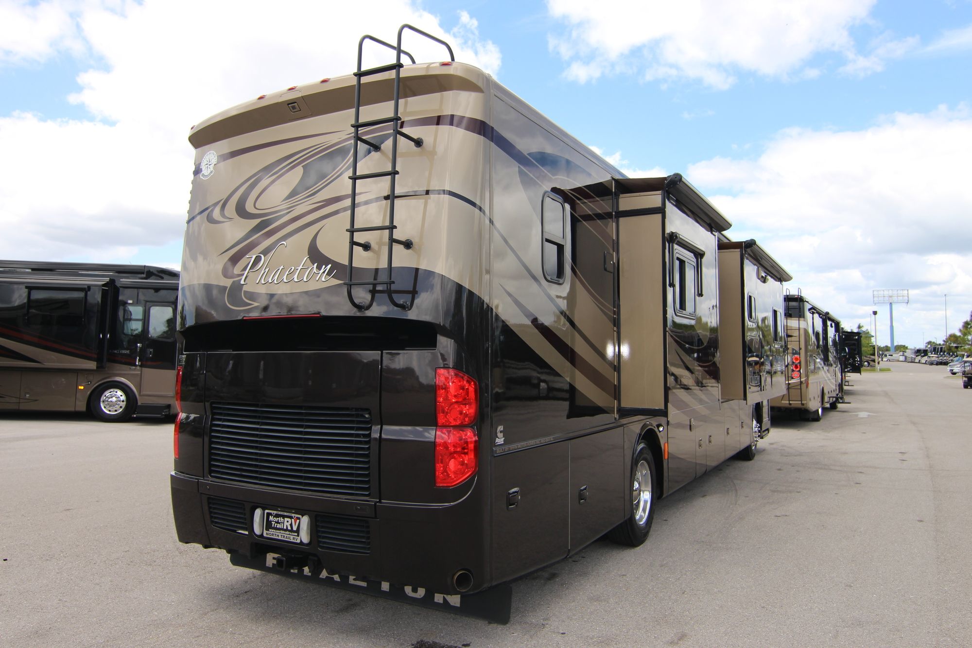 Used 2012 Tiffin Motor Homes Phaeton 40QBH Class A  For Sale