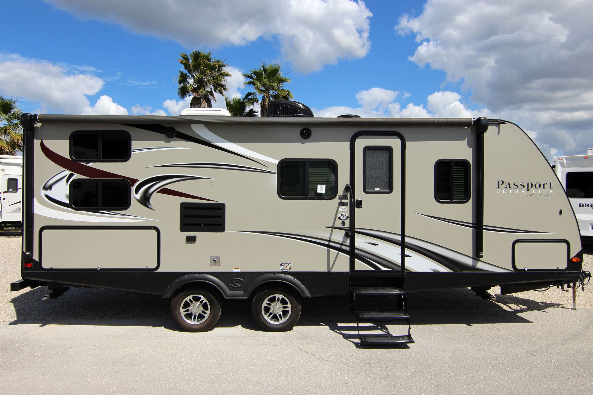 Used 2017 Keystone Passport 2400BH Travel Trailer  For Sale