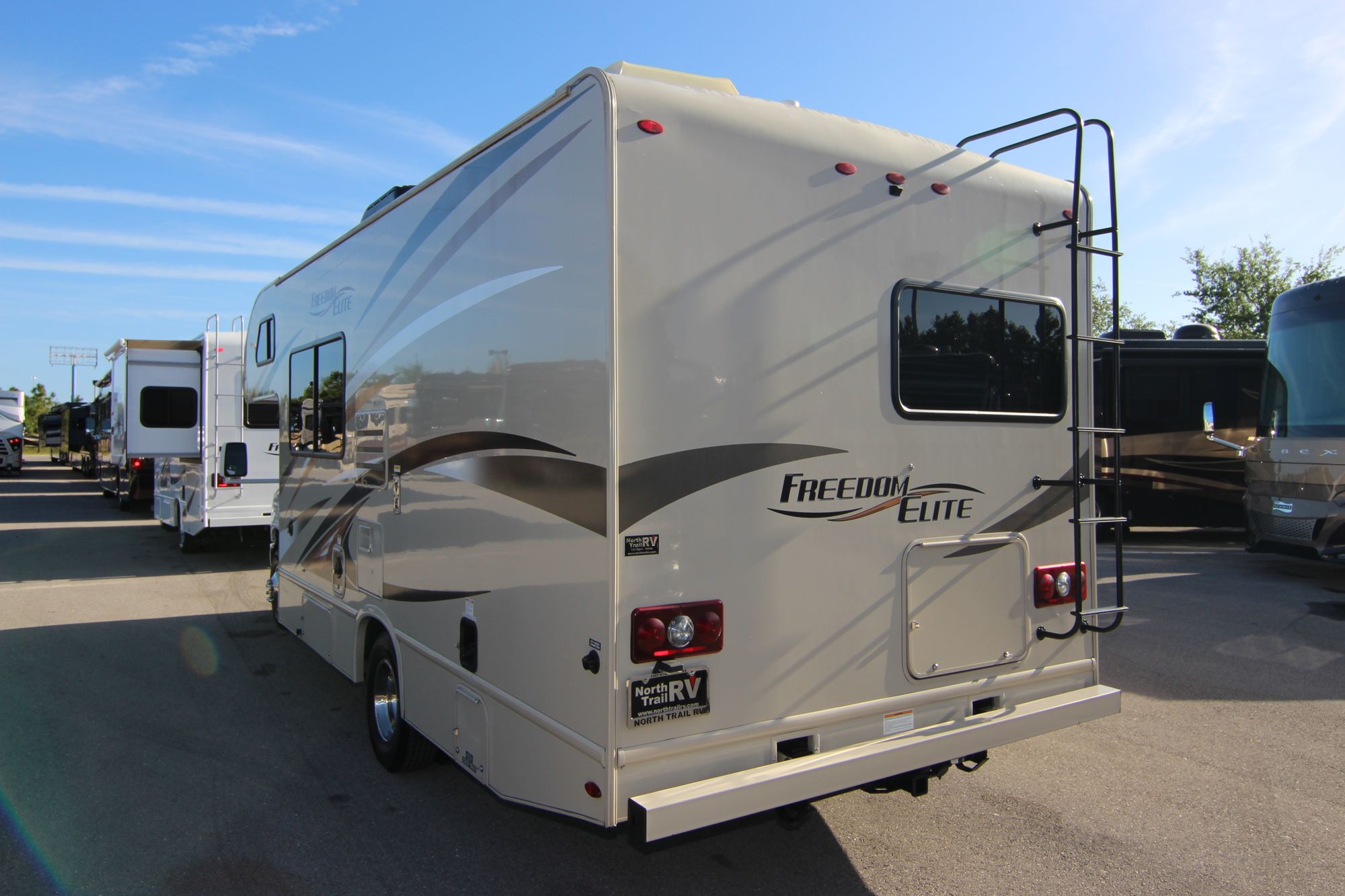 Used 2017 Thor Freedom Elite 23H Class C  For Sale