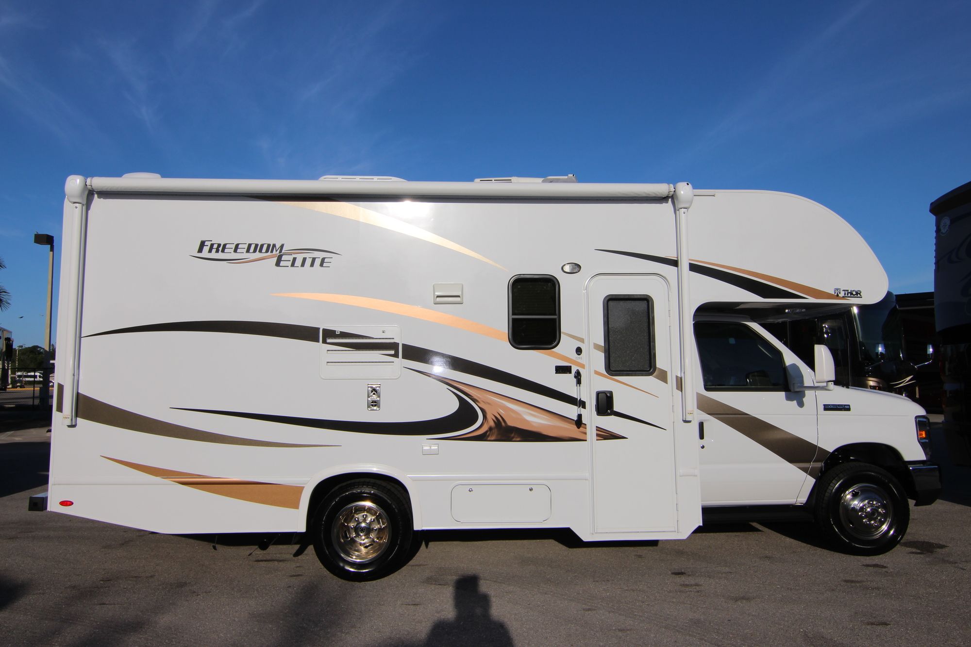 Used 2017 Thor Freedom Elite 22FE Class C  For Sale