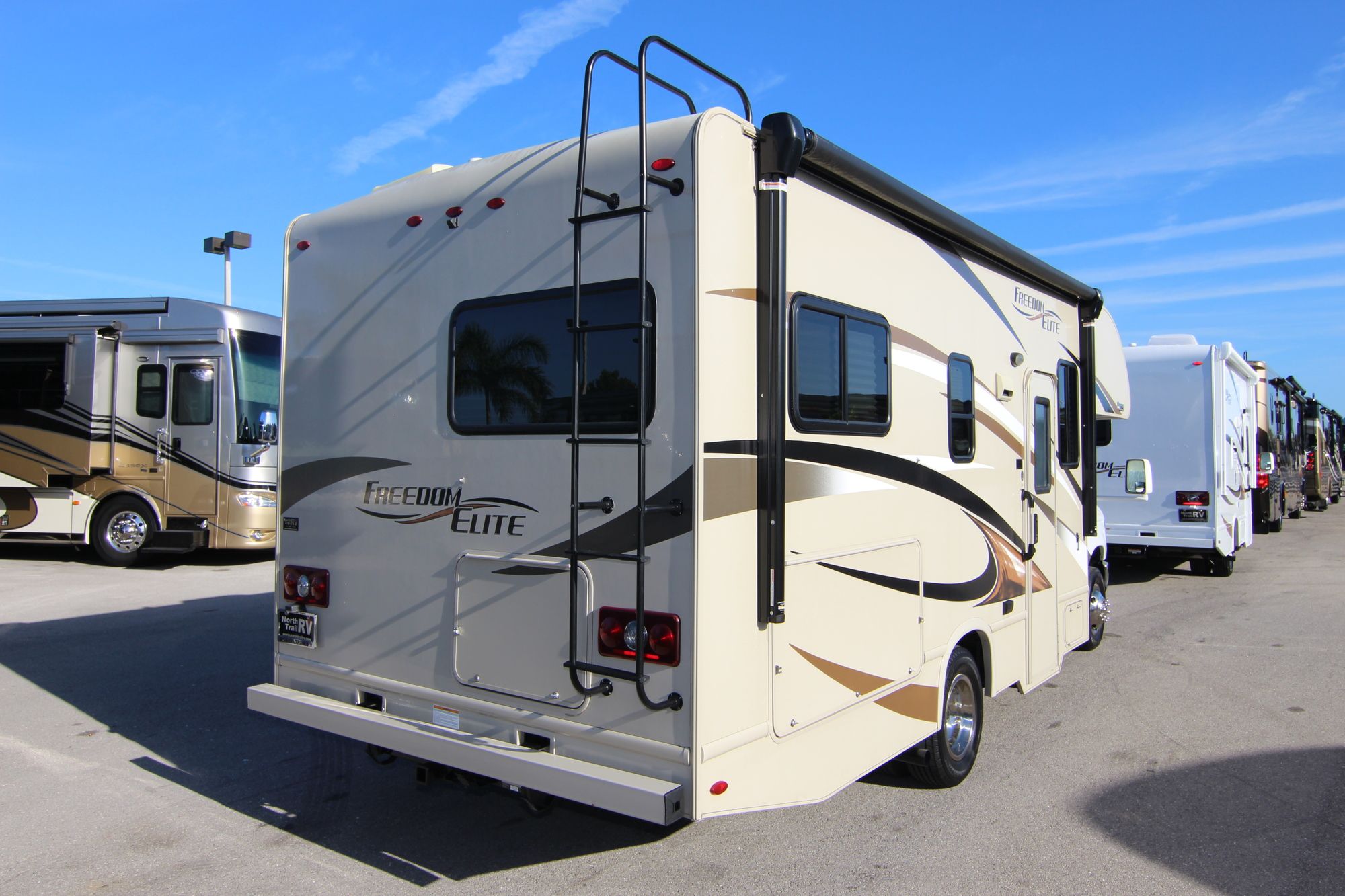 Used 2017 Thor Freedom Elite 23H Class C  For Sale