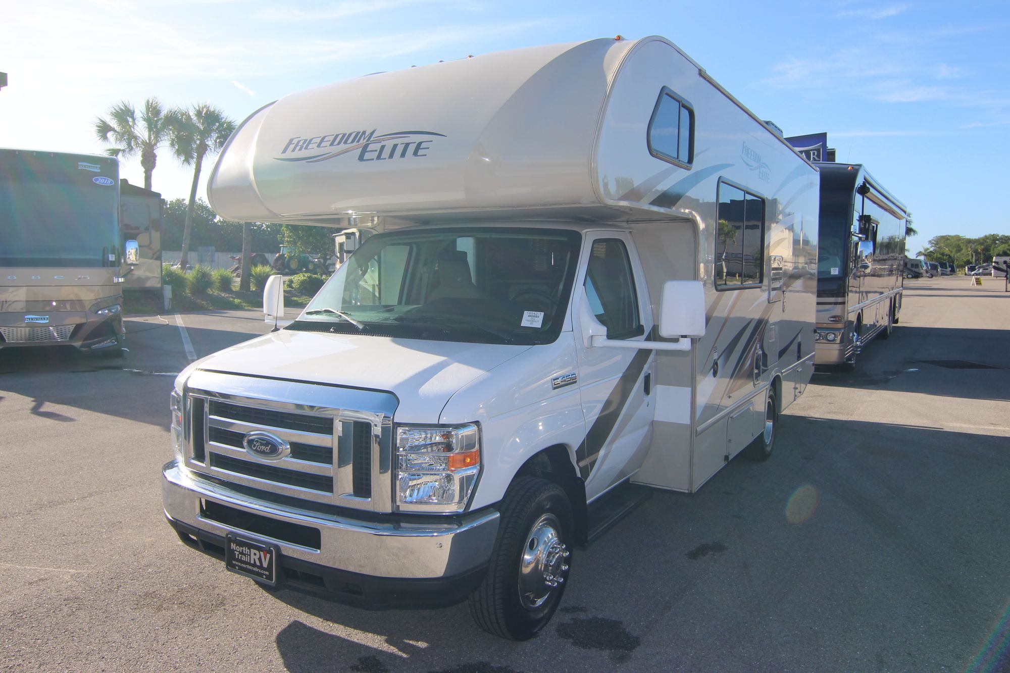 Used 2017 Thor Freedom Elite 23H Class C  For Sale