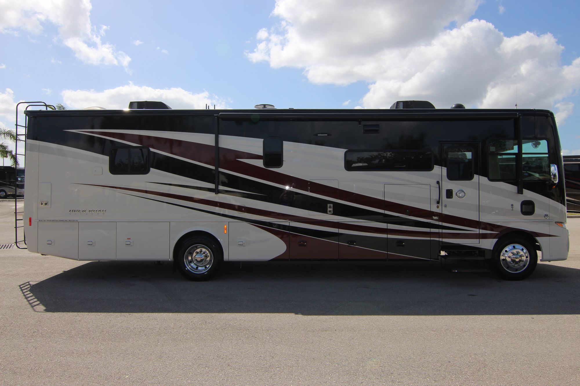 New 2019 Tiffin Motor Homes Allegro 36LA Class A  For Sale